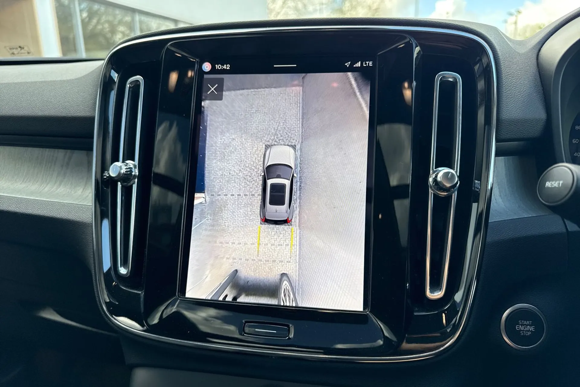 Volvo XC40 thumbnail image number 38