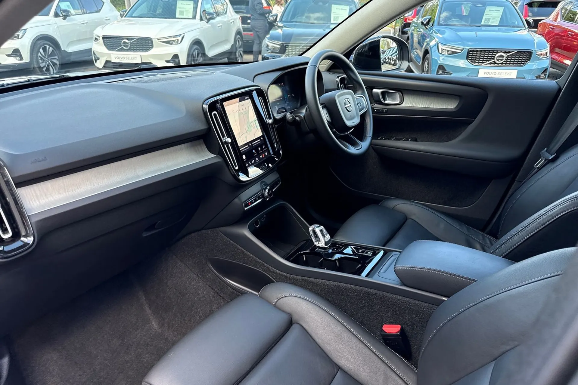 Volvo XC40 thumbnail image number 27