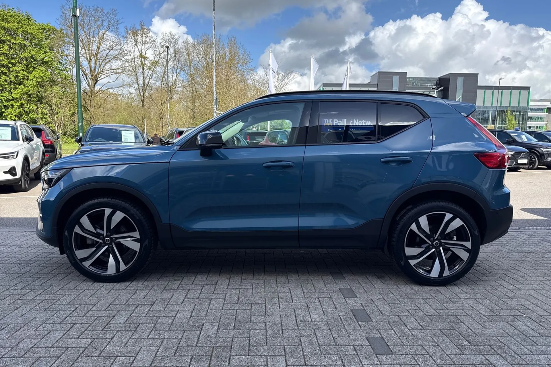Volvo XC40 thumbnail image number 11