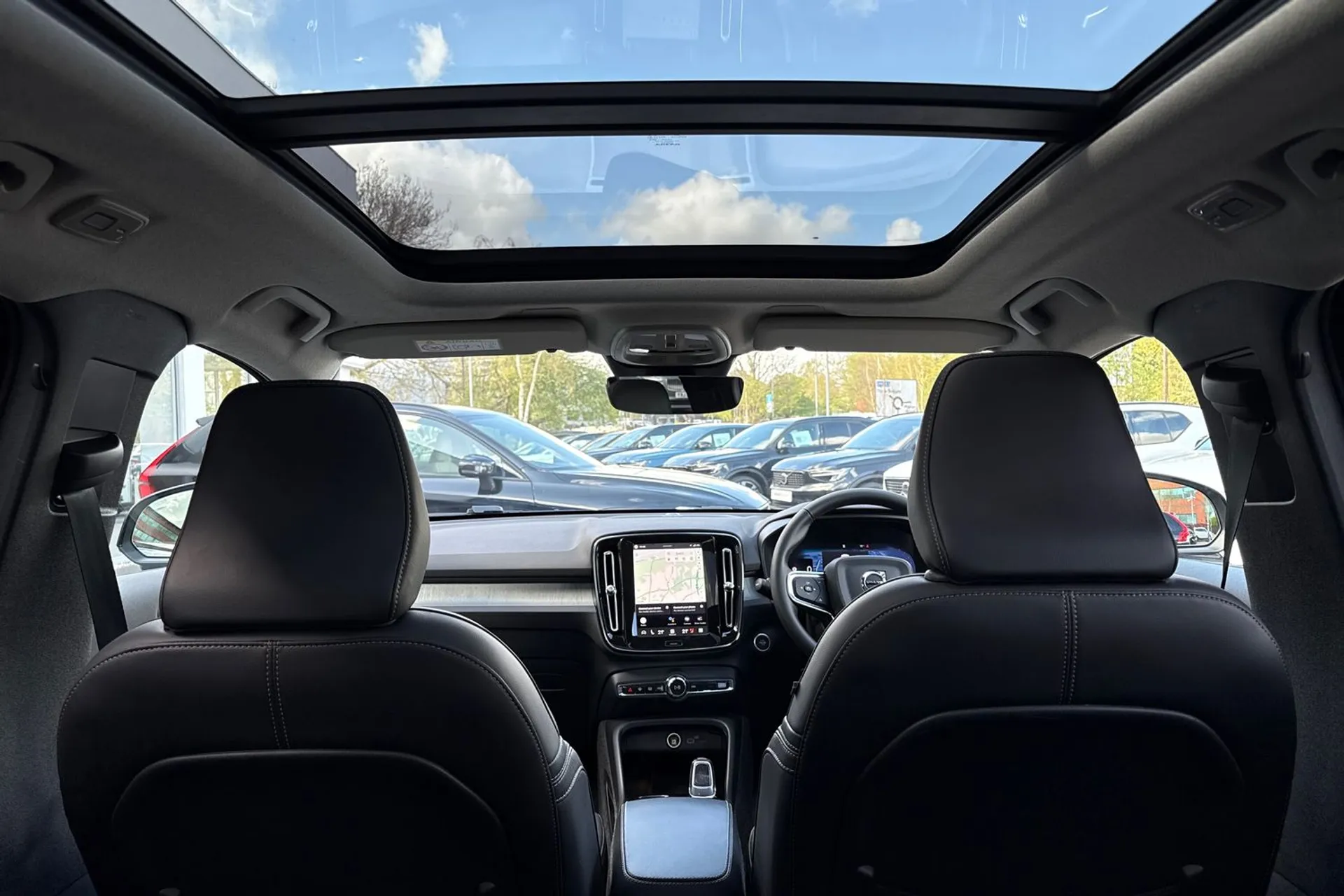 Volvo XC40 thumbnail image number 22