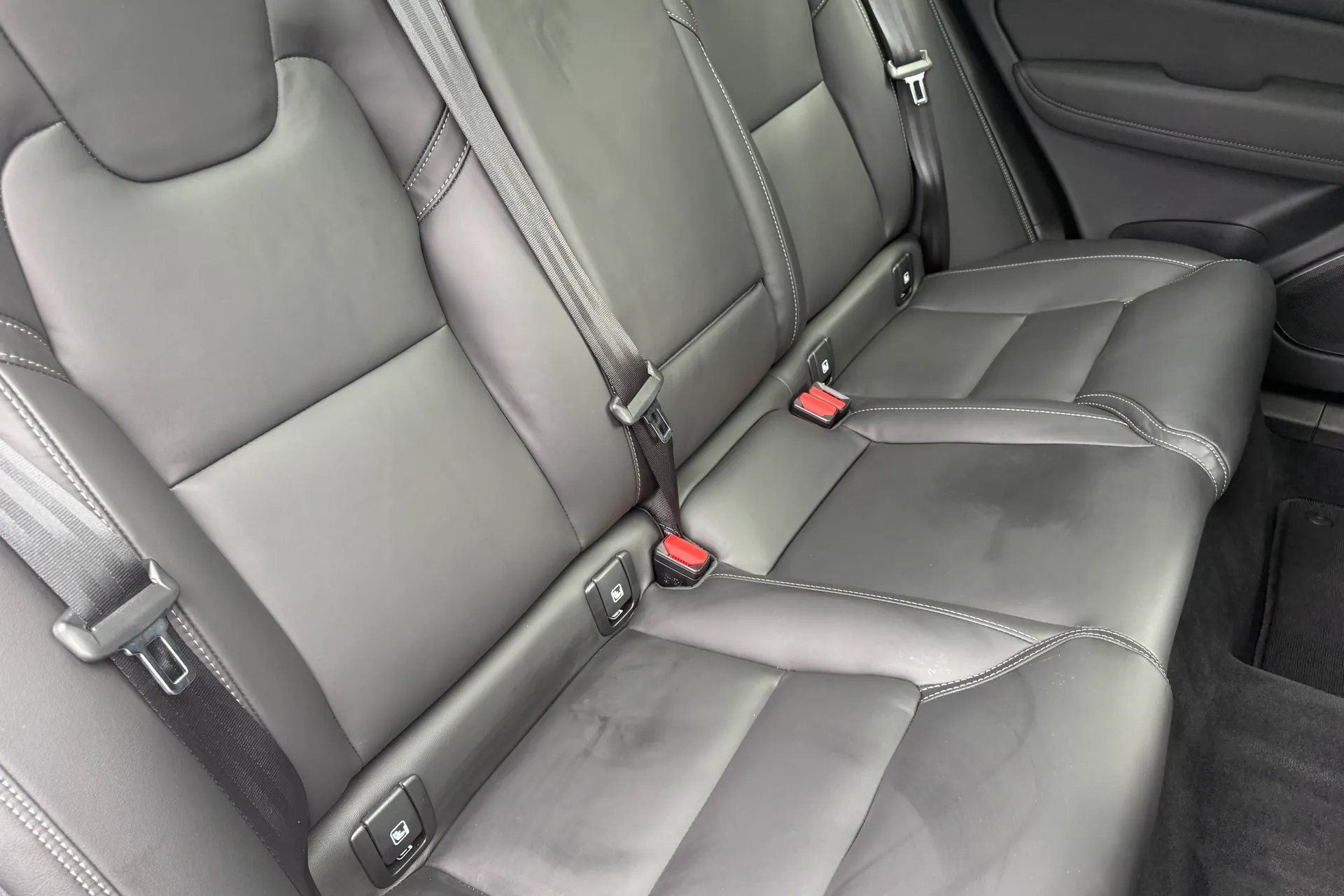 Volvo XC60 thumbnail image number 26