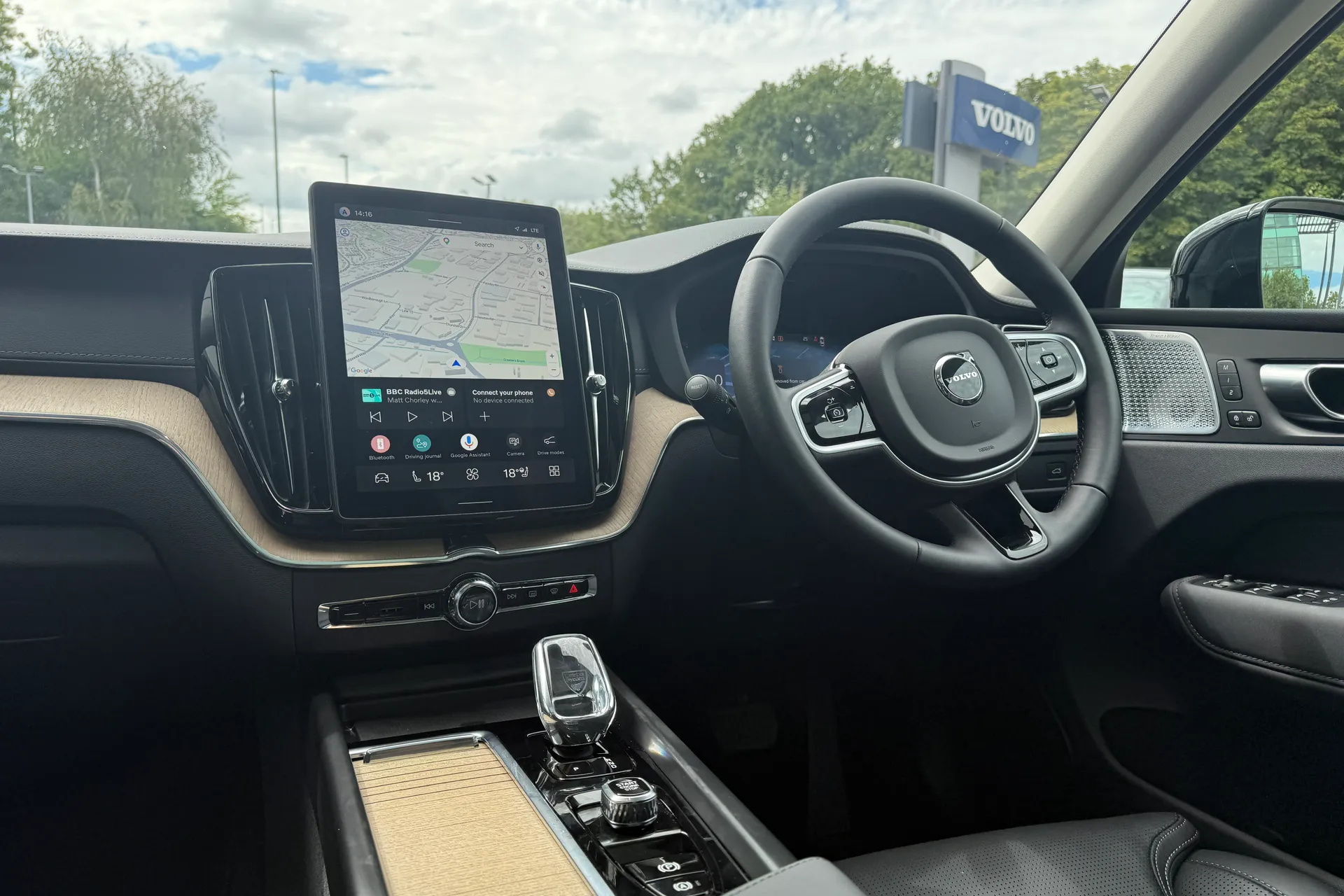Volvo XC60 thumbnail image number 35