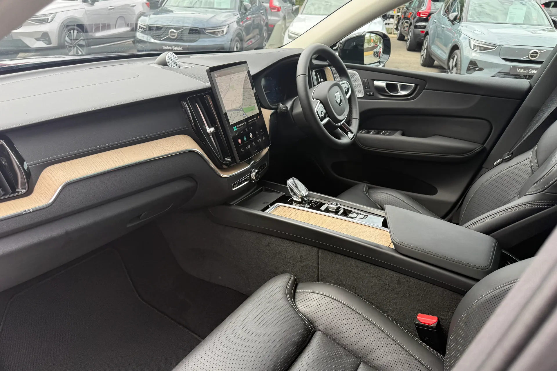 Volvo XC60 thumbnail image number 28