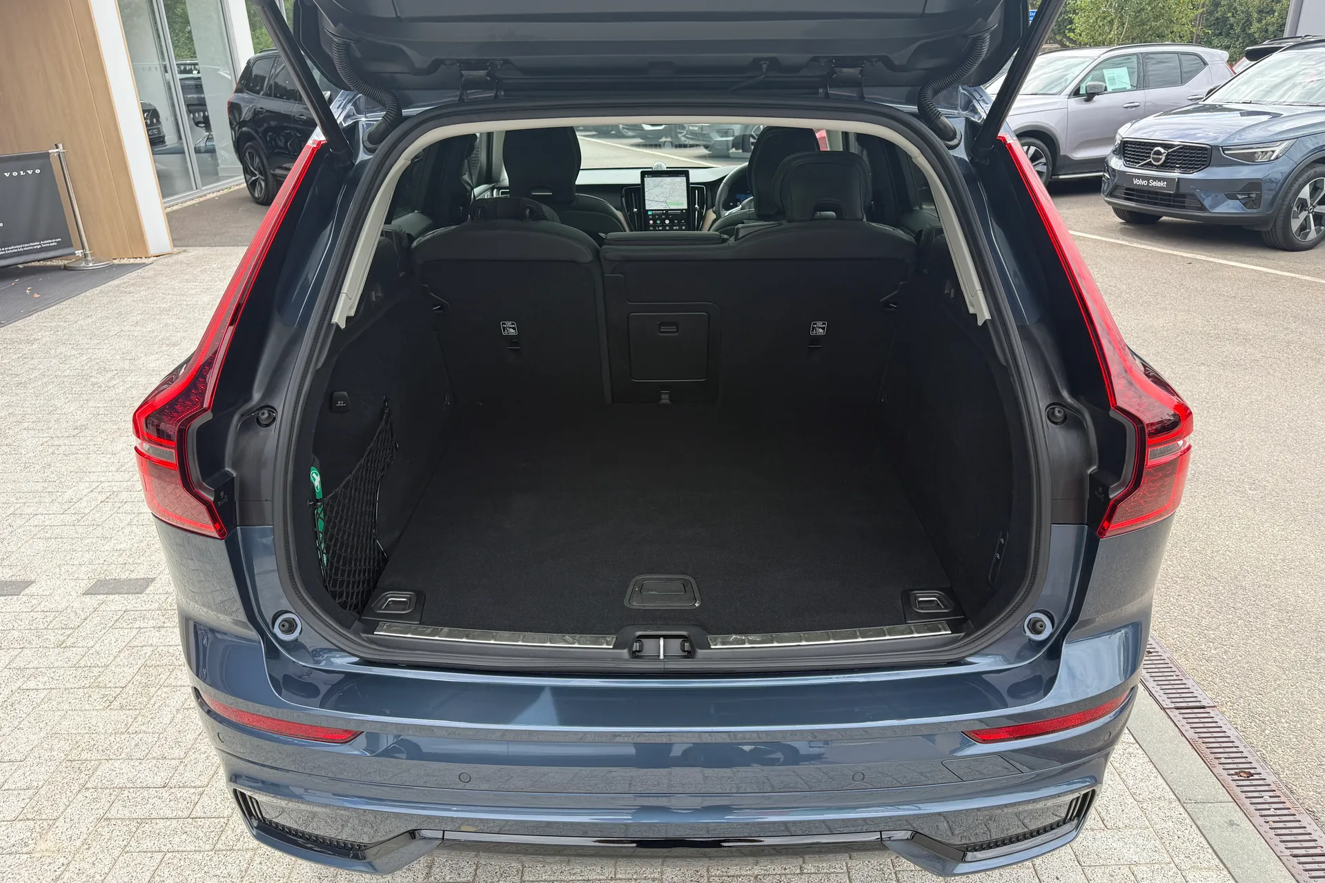 Volvo XC60 thumbnail image number 21