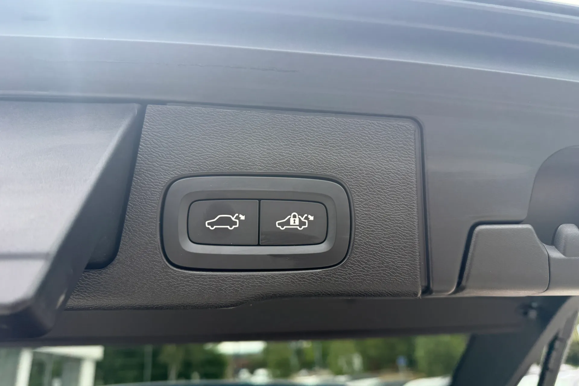 Volvo XC60 thumbnail image number 22