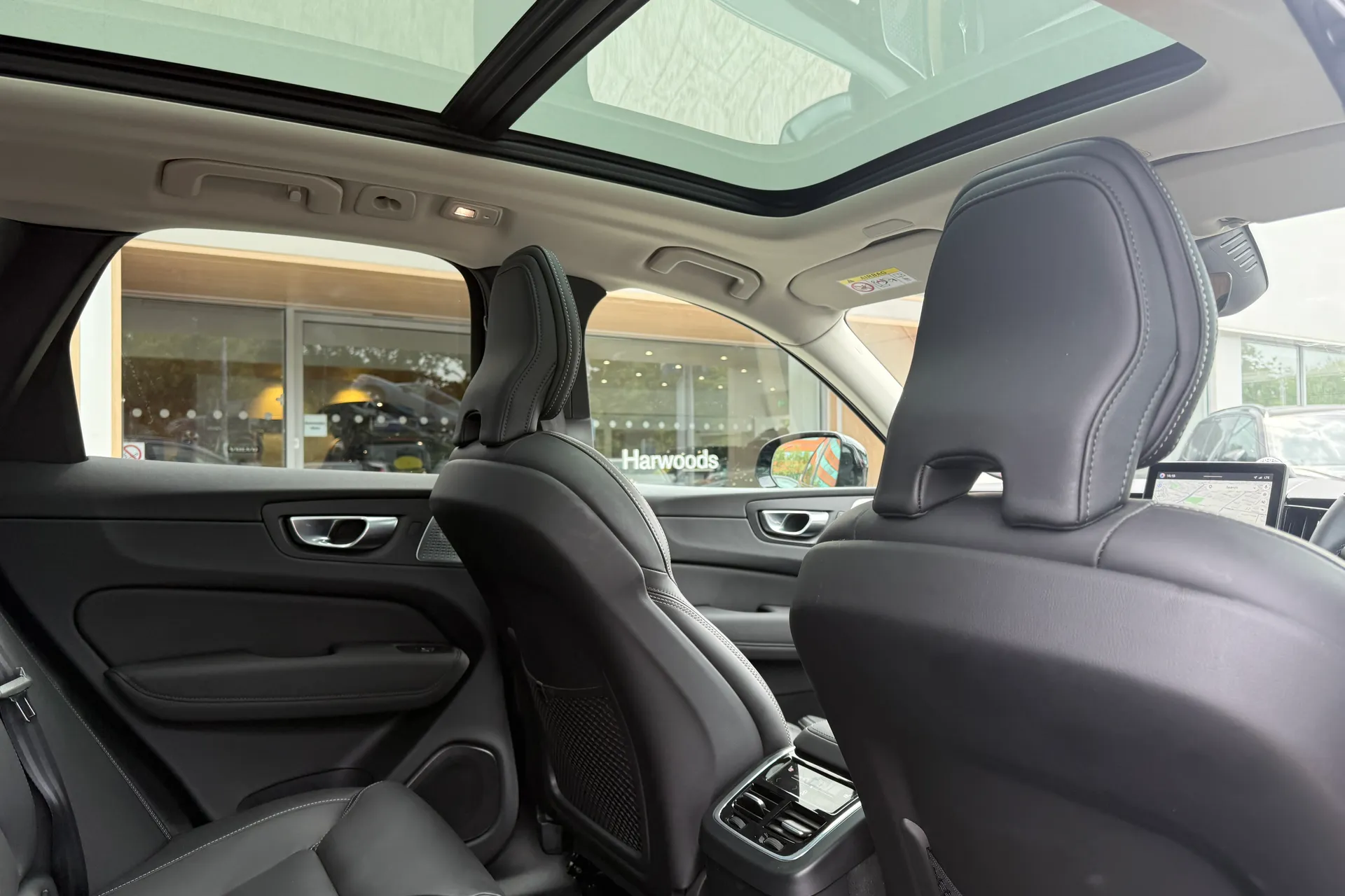 Volvo XC60 thumbnail image number 25