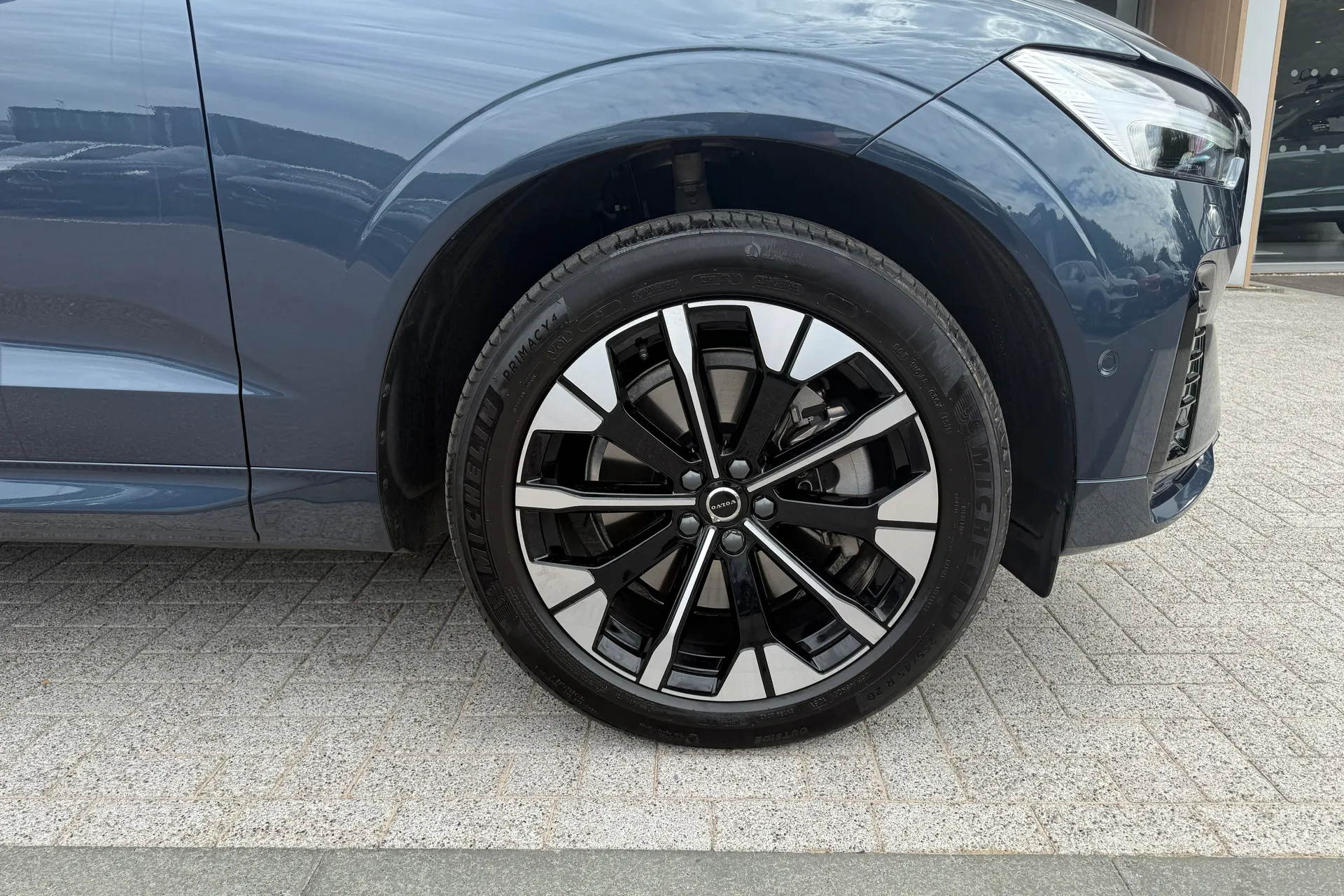 Volvo XC60 thumbnail image number 15