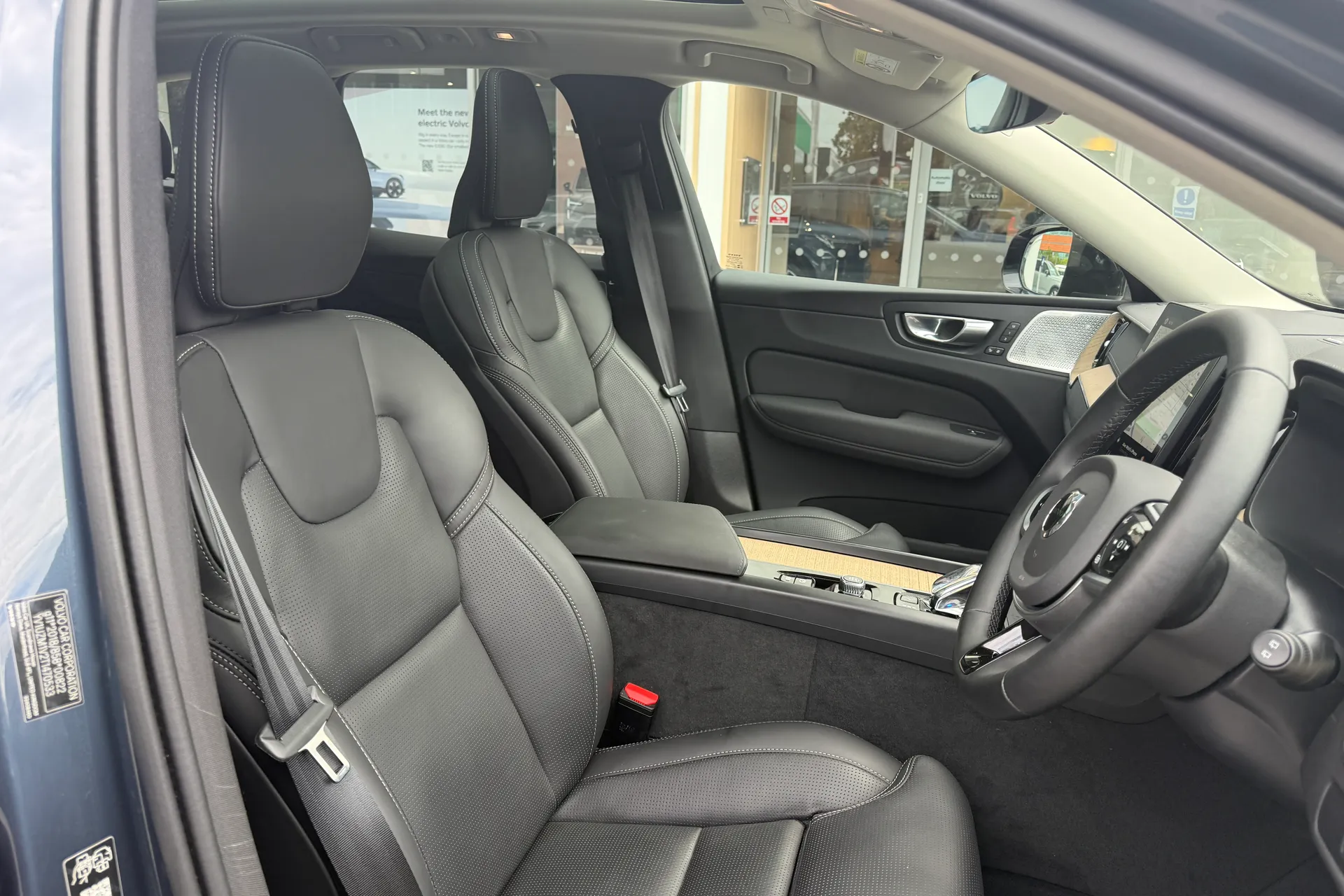 Volvo XC60 thumbnail image number 27