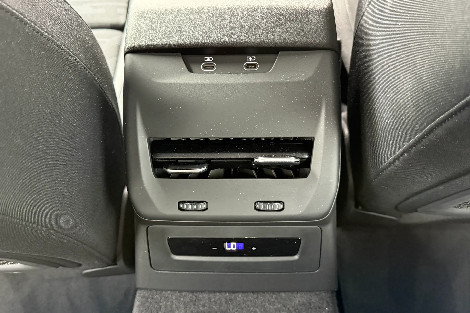 Audi A5 thumbnail image number 35