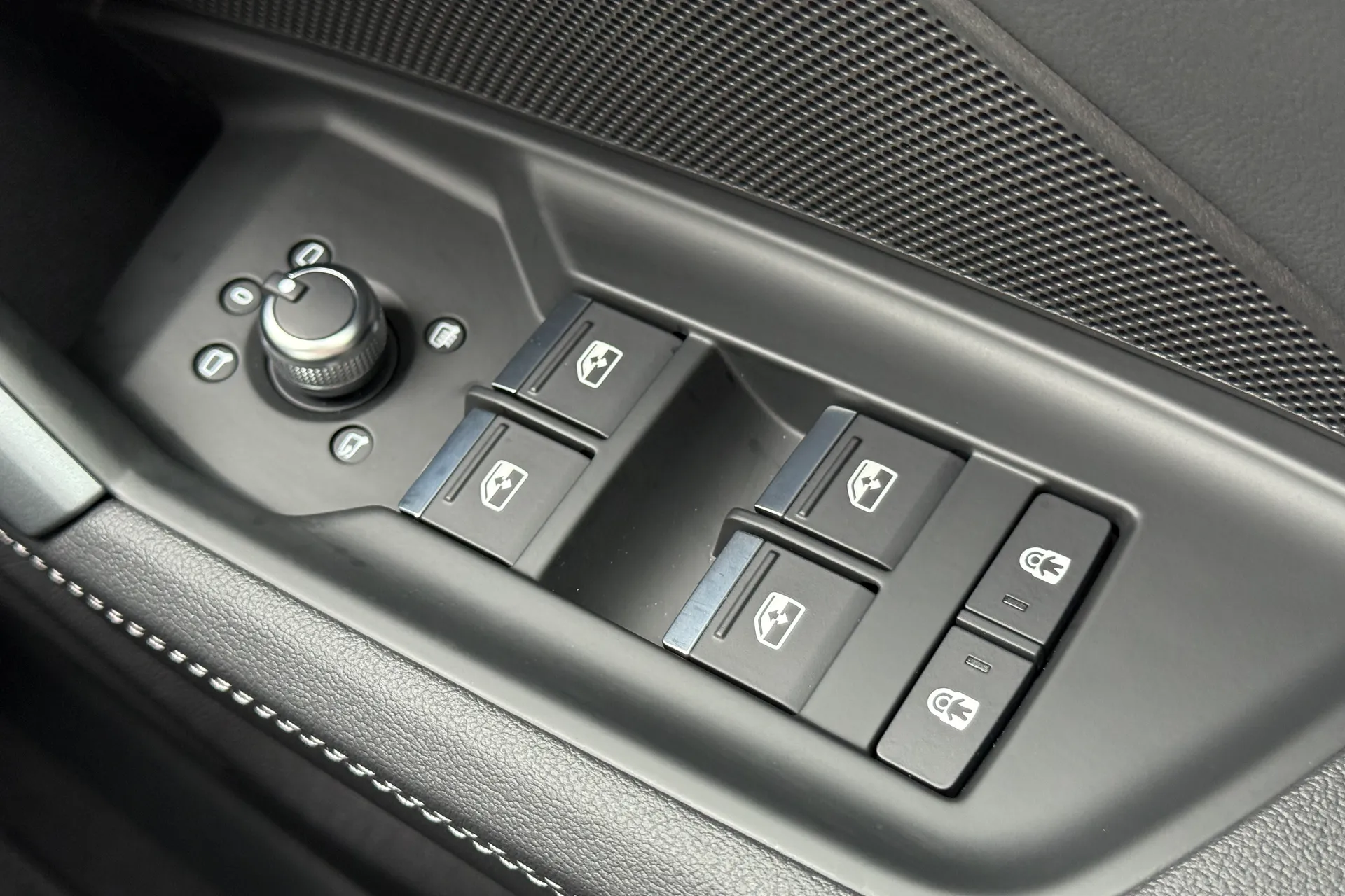Audi A3 thumbnail image number 25