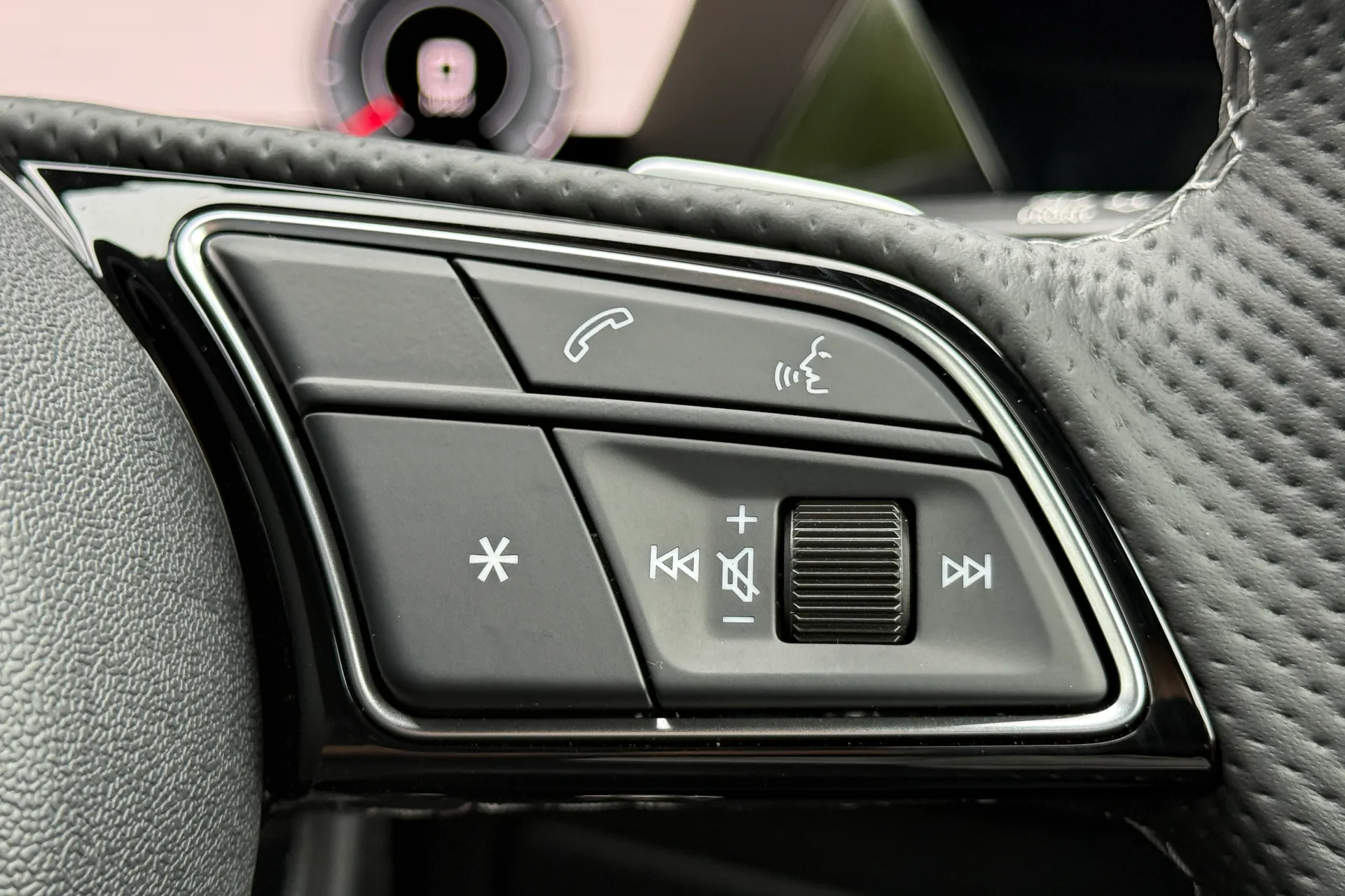 Audi A3 thumbnail image number 28