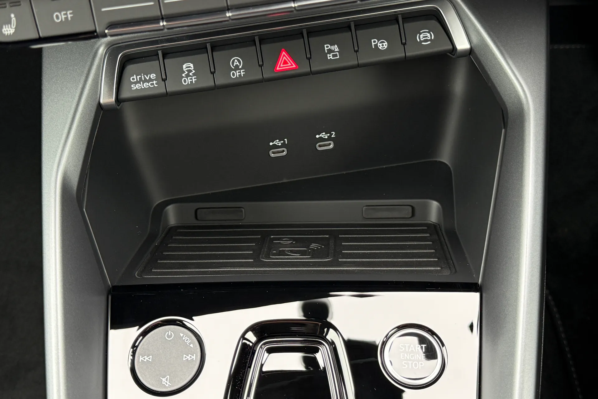 Audi A3 thumbnail image number 21