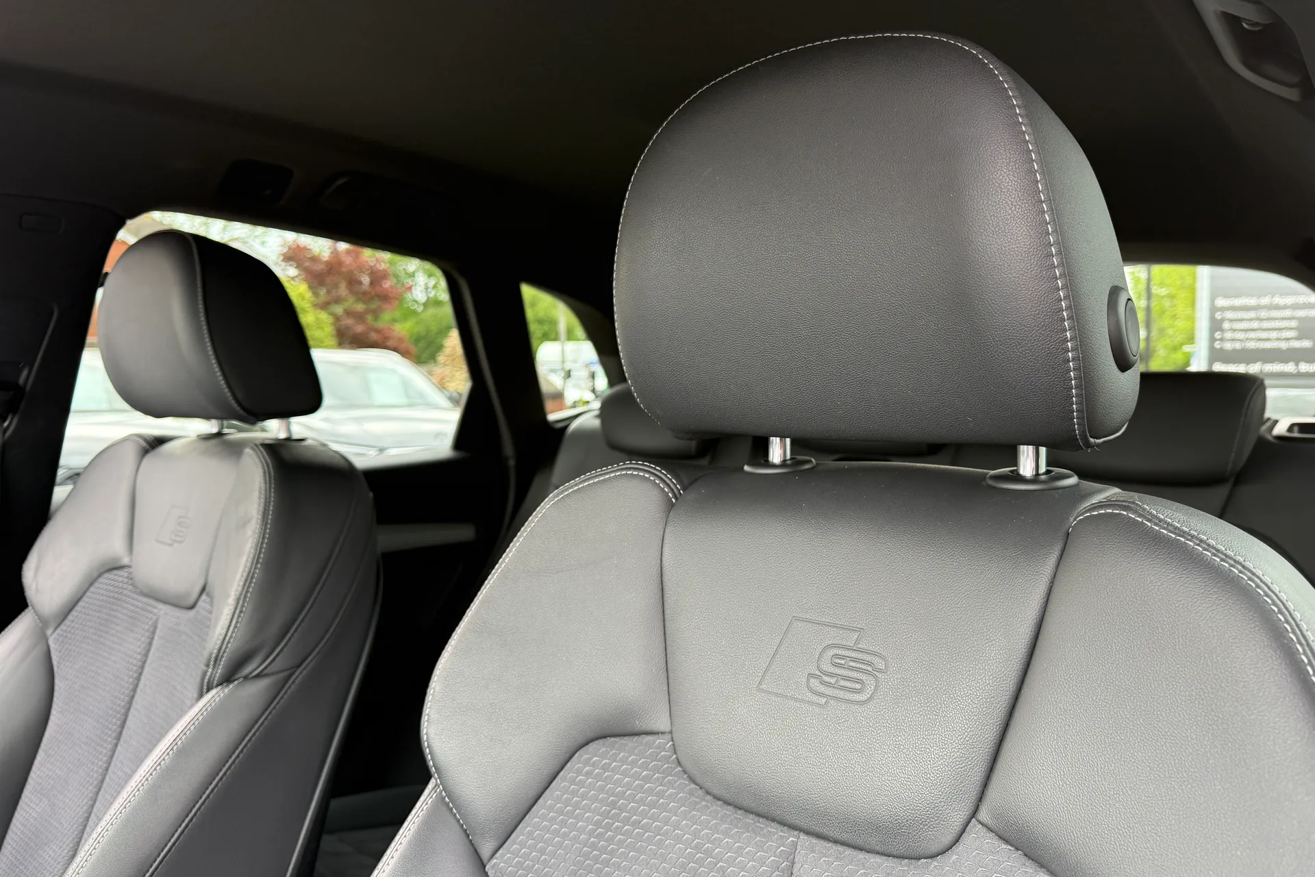 Audi Q5 thumbnail image number 32