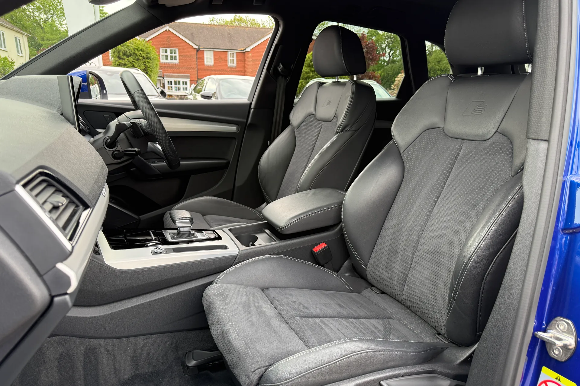 Audi Q5 thumbnail image number 31