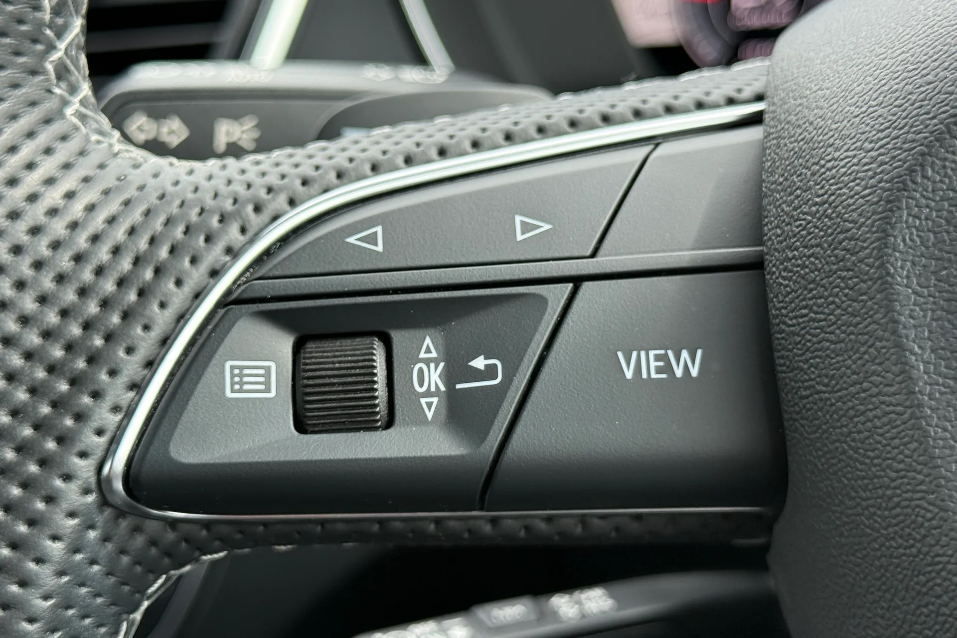 Audi Q5 thumbnail image number 22