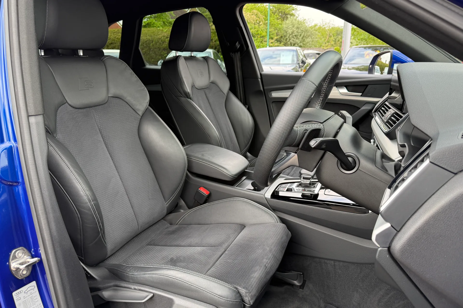 Audi Q5 thumbnail image number 28