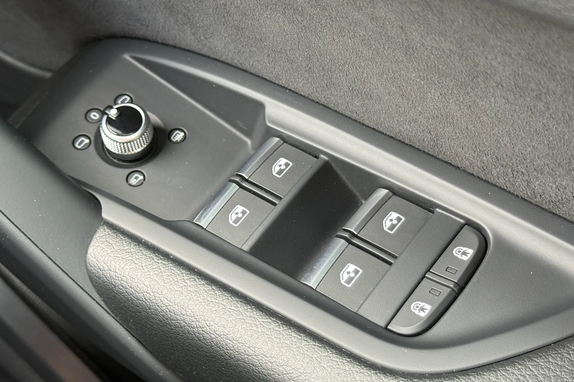 Audi Q5 thumbnail image number 20