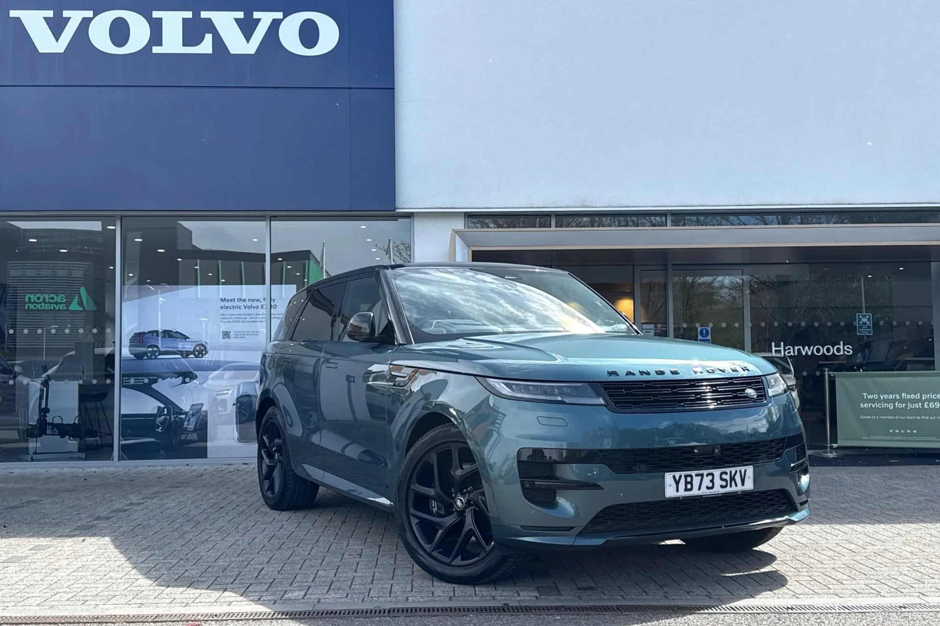 LAND ROVER RANGE ROVER SPORT focused image