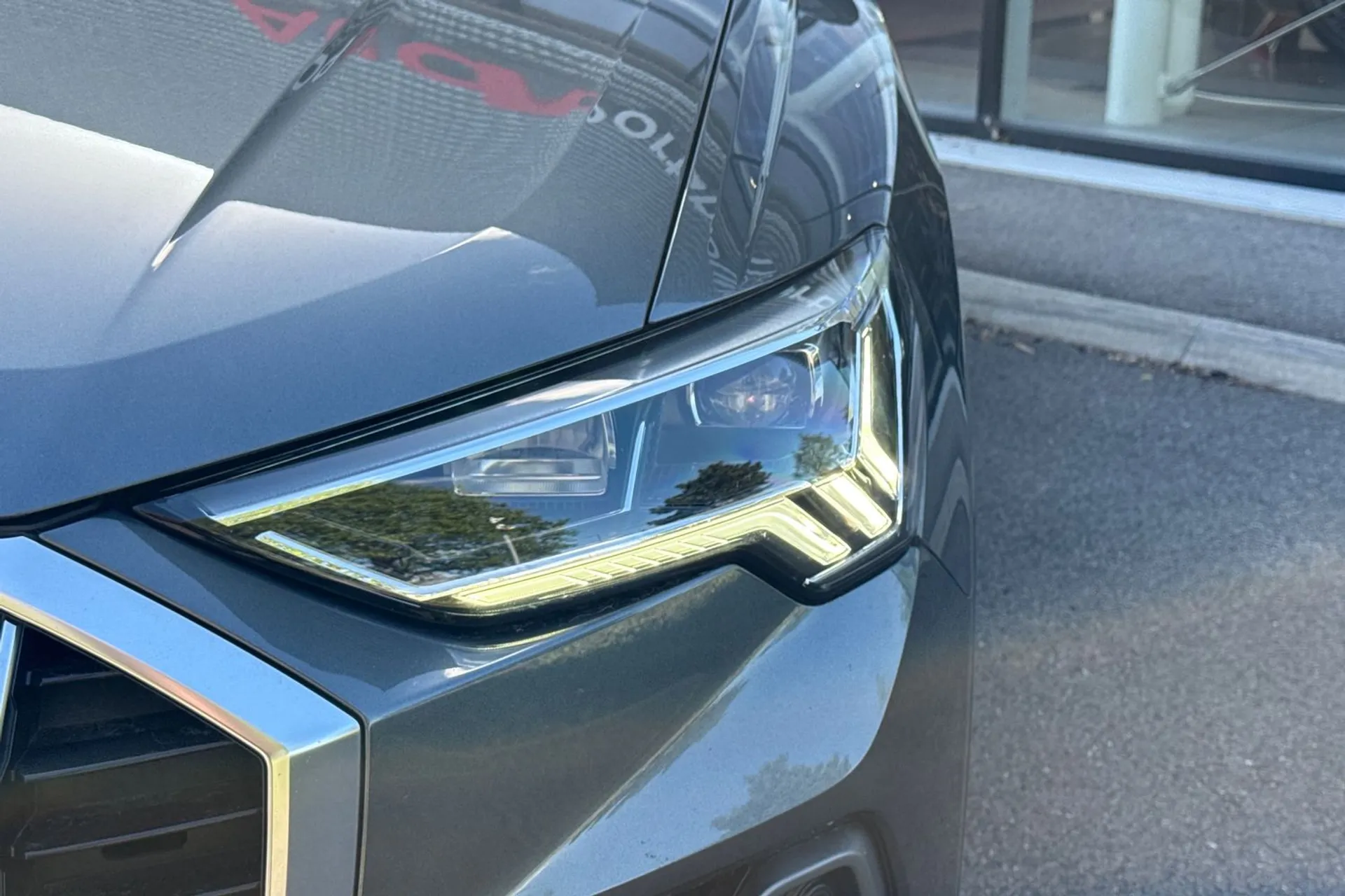 Audi Q3 thumbnail image number 27