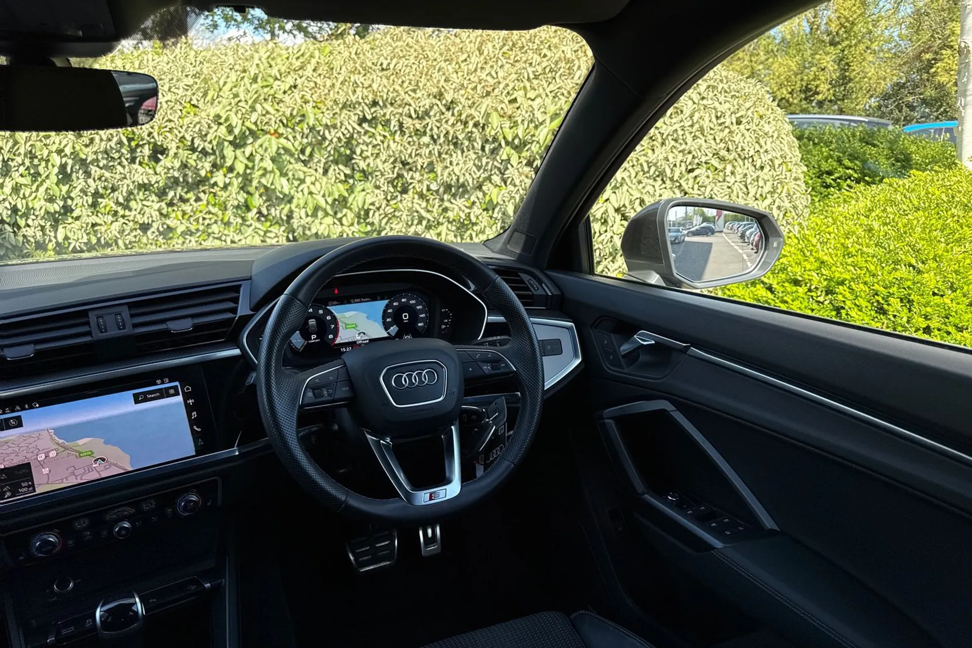 Audi Q3 thumbnail image number 48