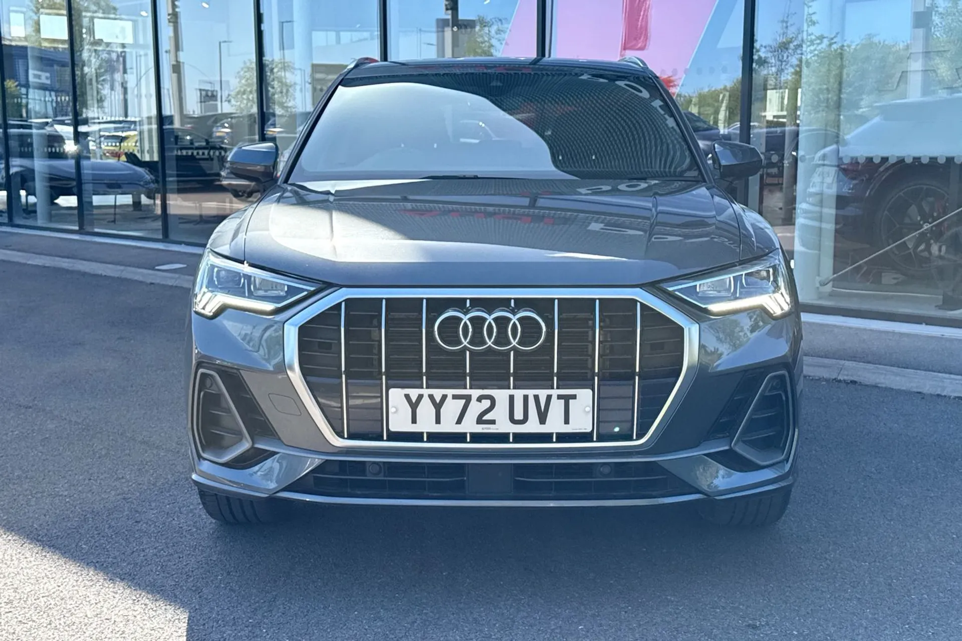 Audi Q3 thumbnail image number 9