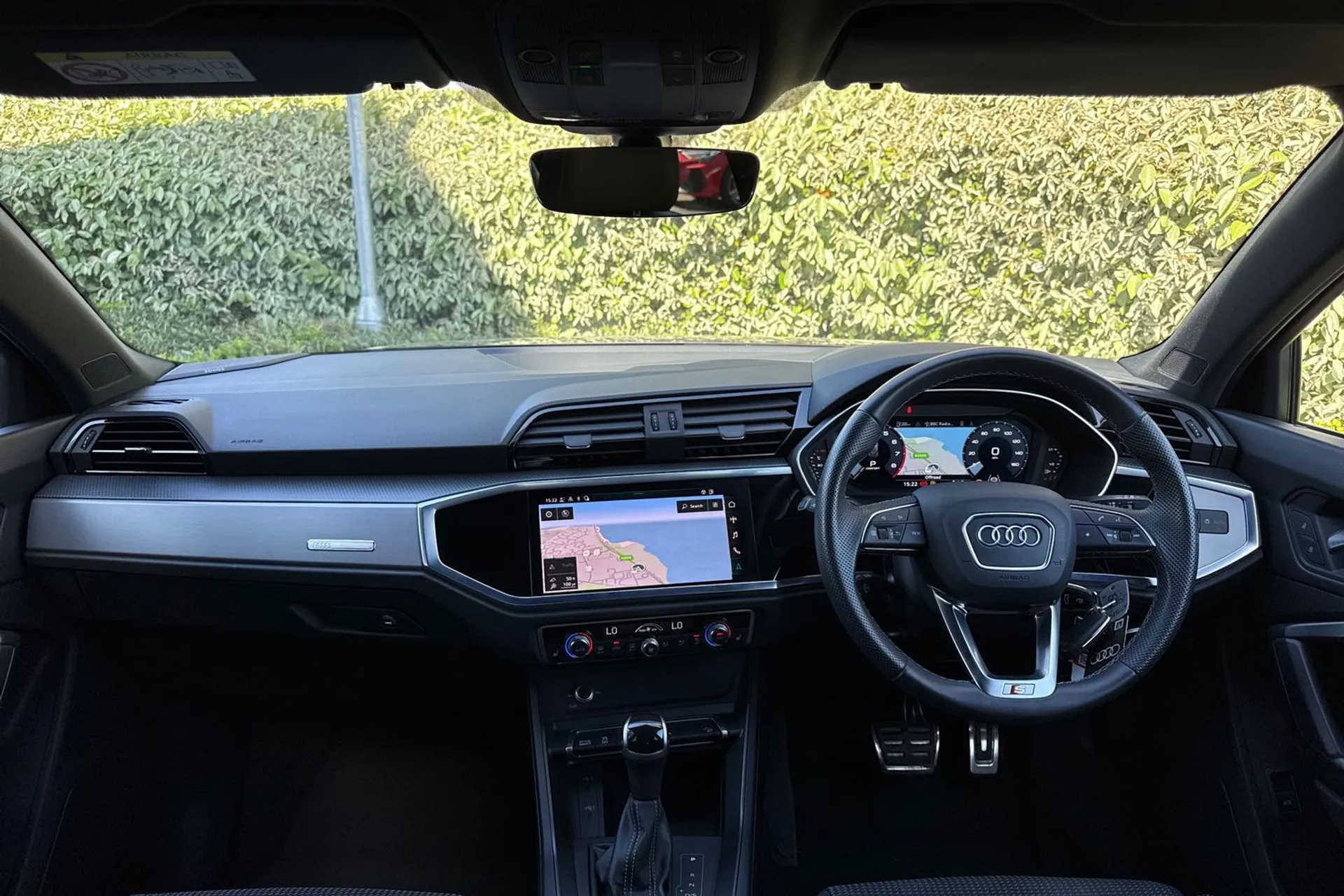 Audi Q3 thumbnail image number 3