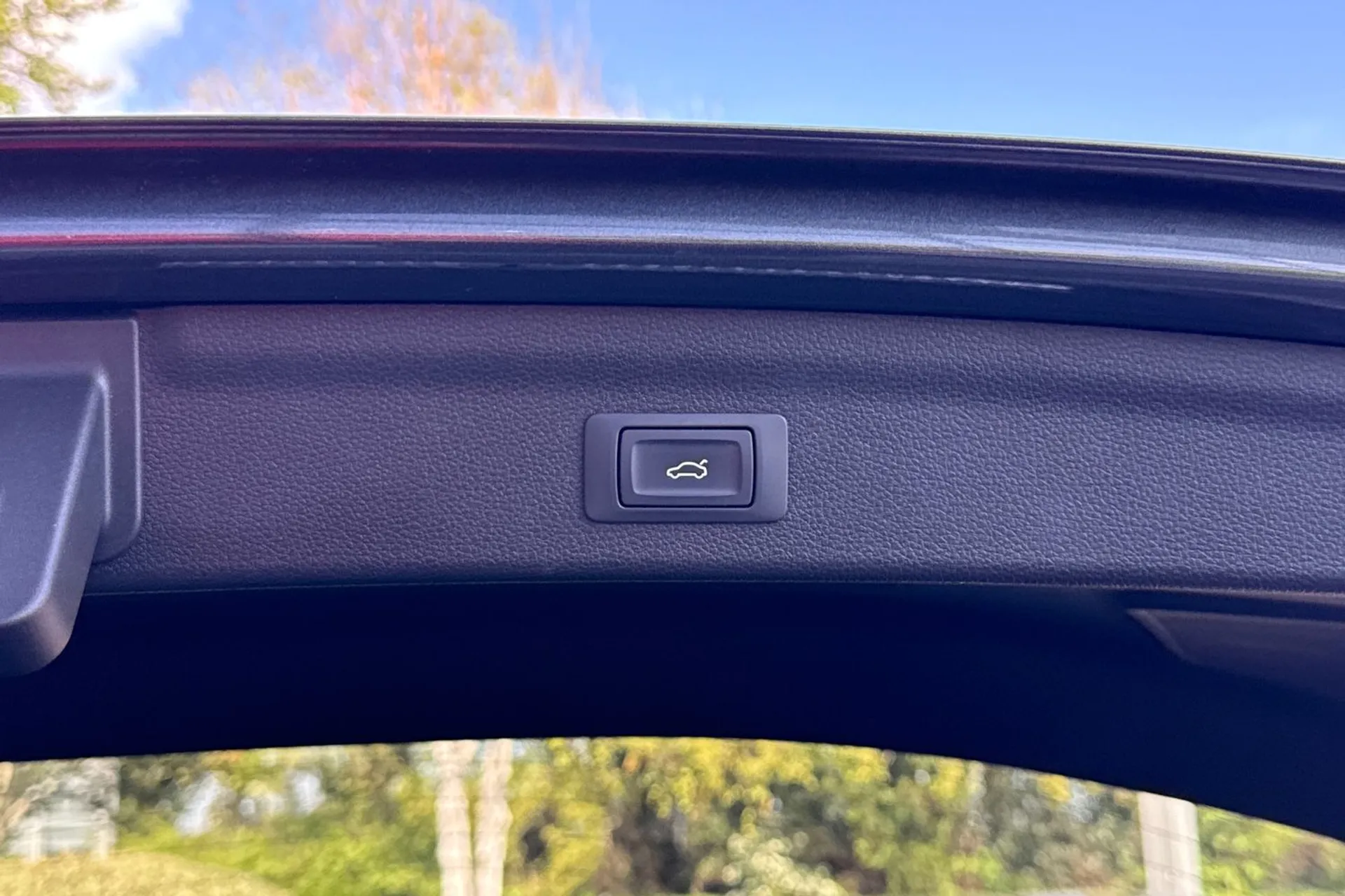 Audi Q3 thumbnail image number 30