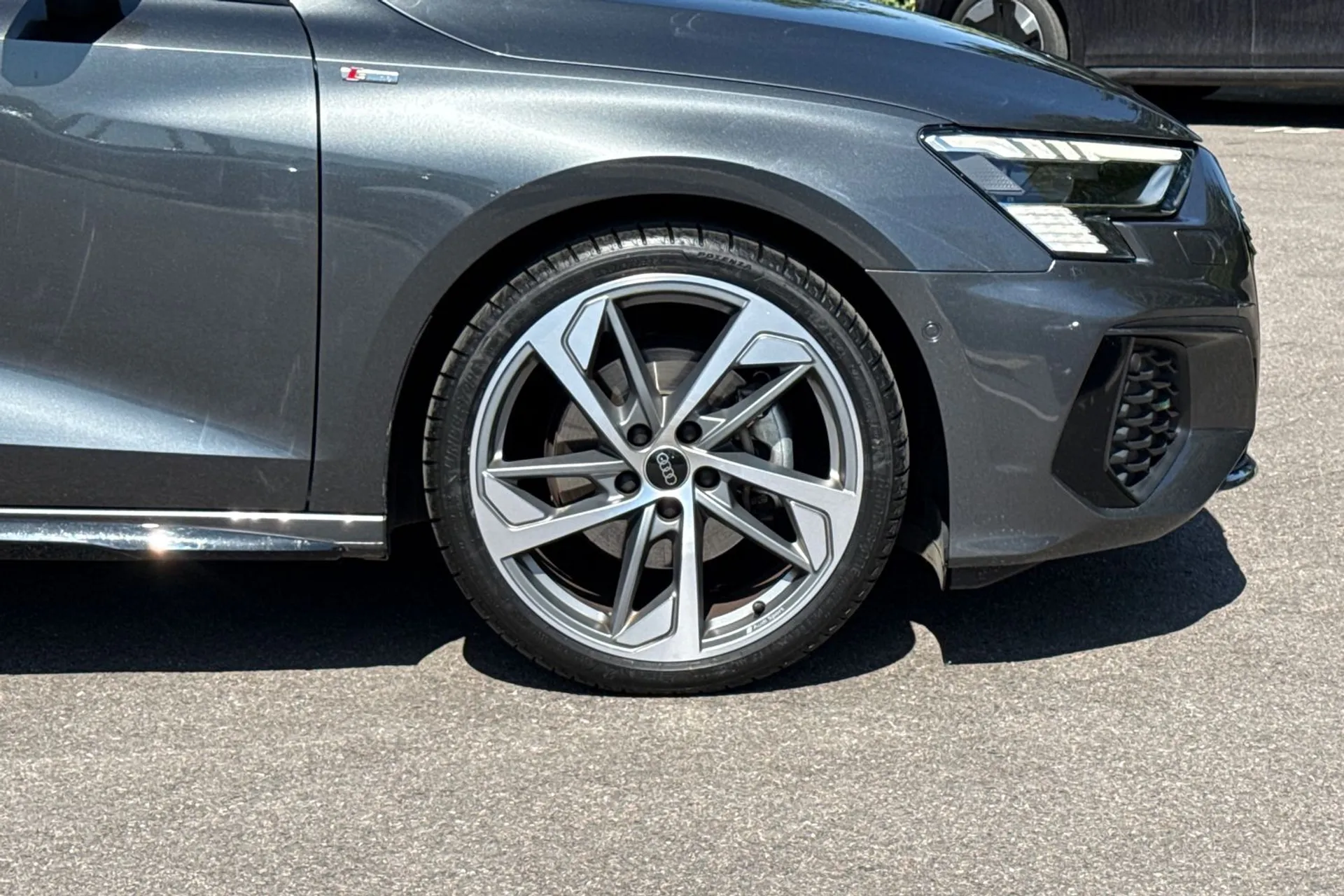 Audi A3 thumbnail image number 25
