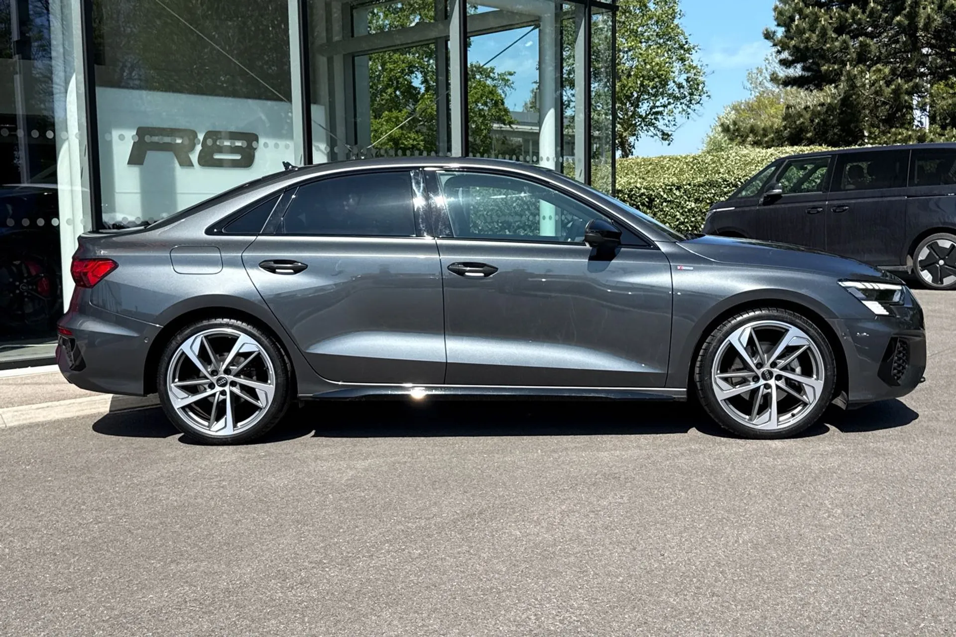 Audi A3 thumbnail image number 2