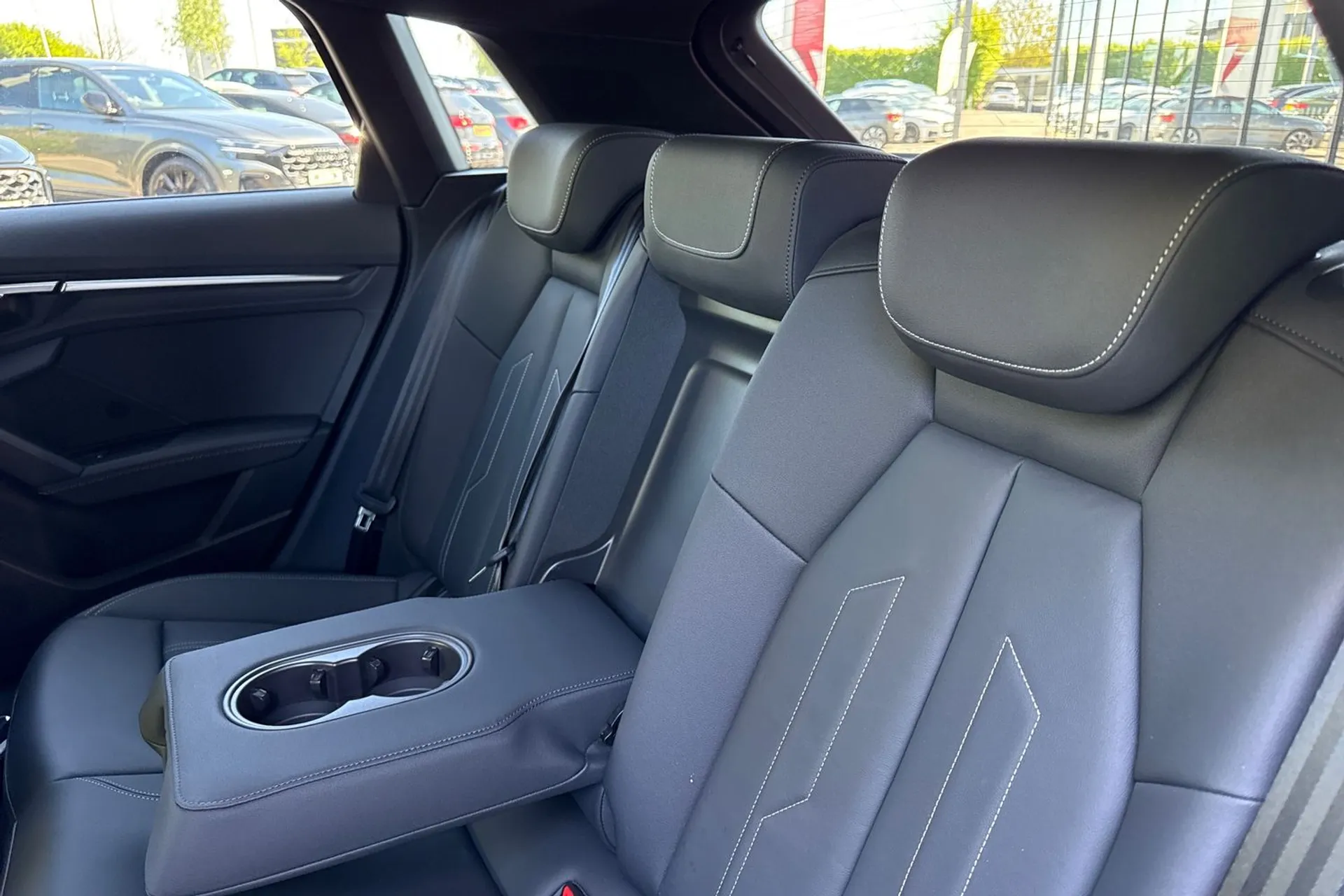 Audi A3 thumbnail image number 32