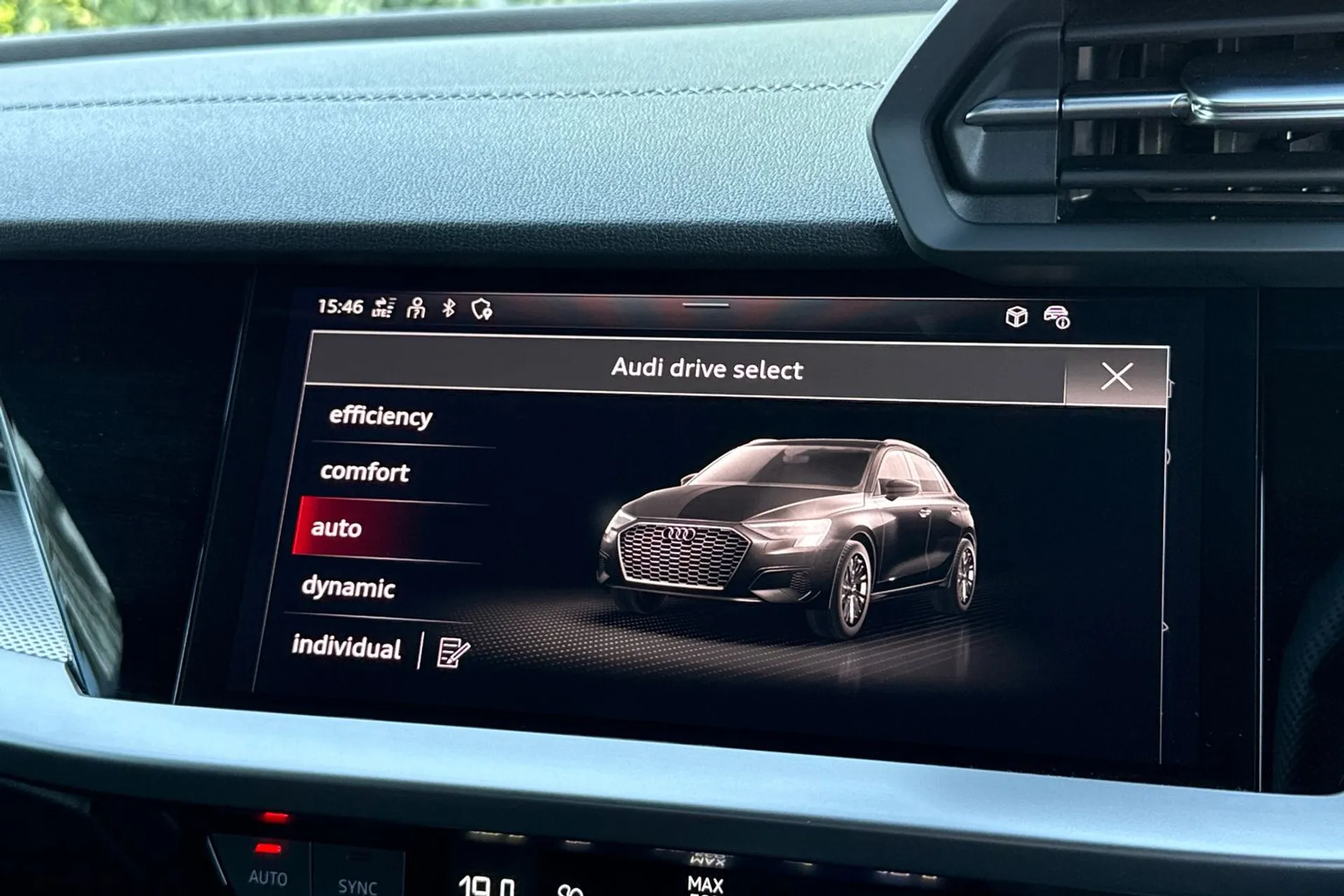 Audi A3 thumbnail image number 25