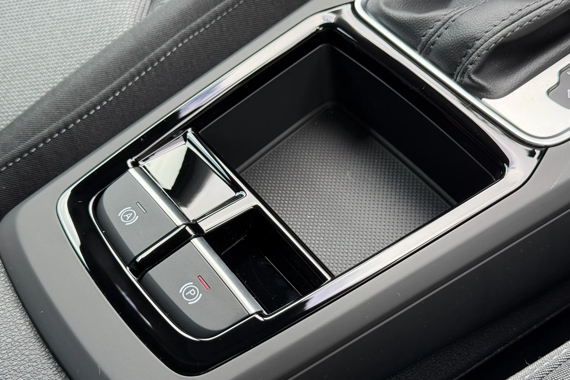 Audi Q2 thumbnail image number 25