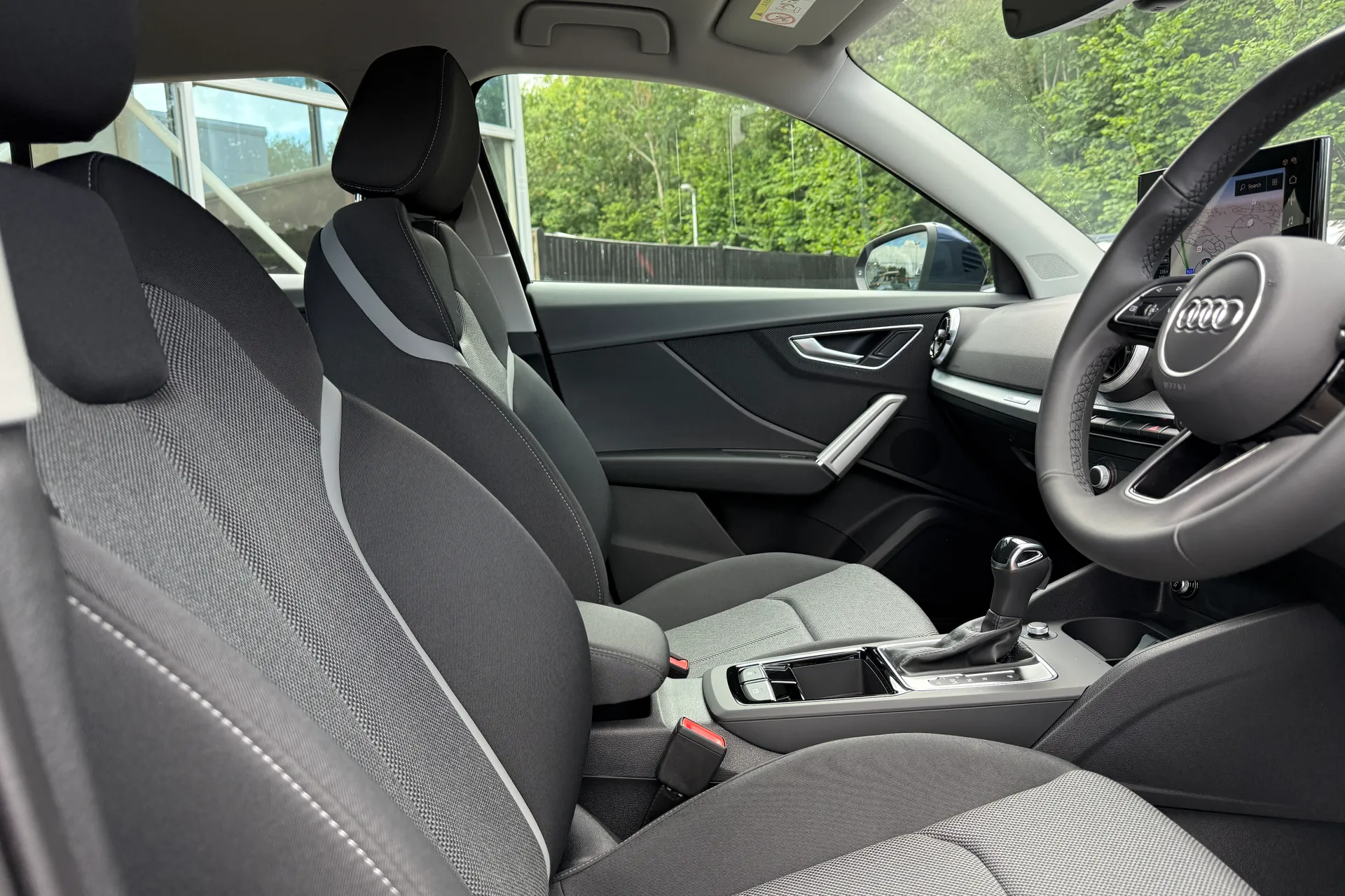 Audi Q2 thumbnail image number 30