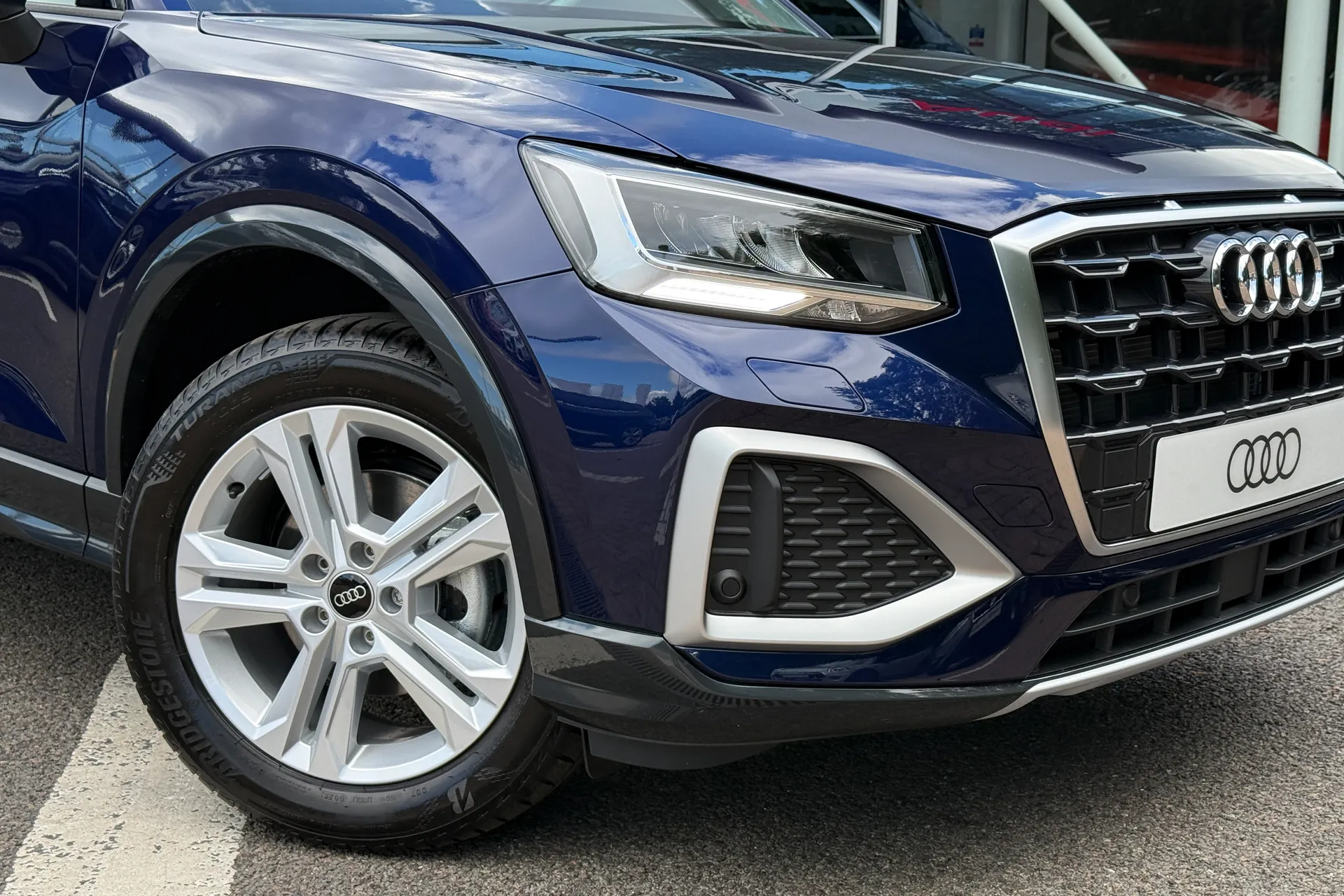 Audi Q2 thumbnail image number 12