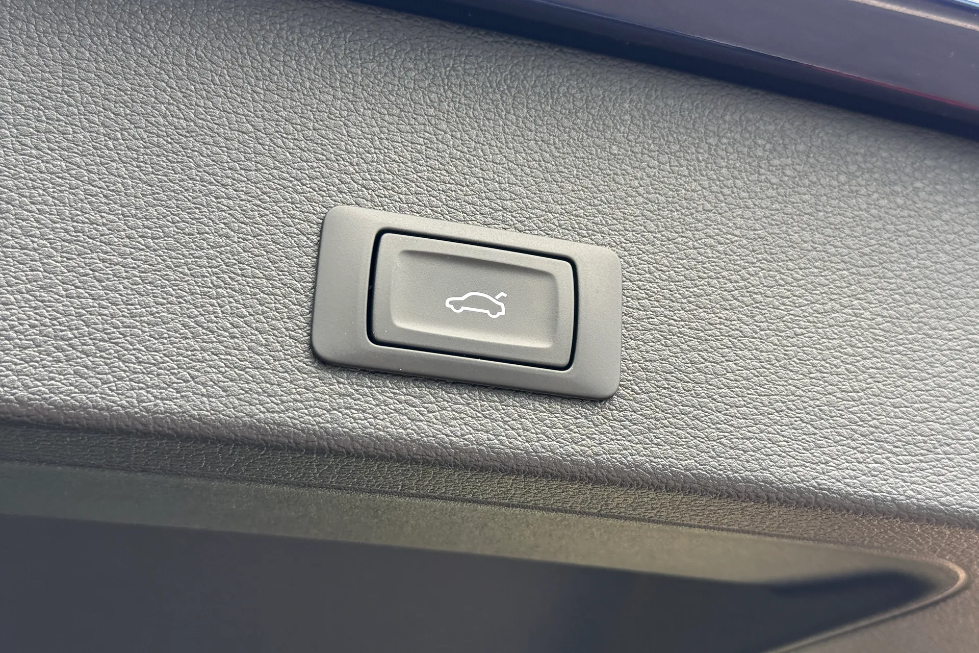 Audi Q2 thumbnail image number 42