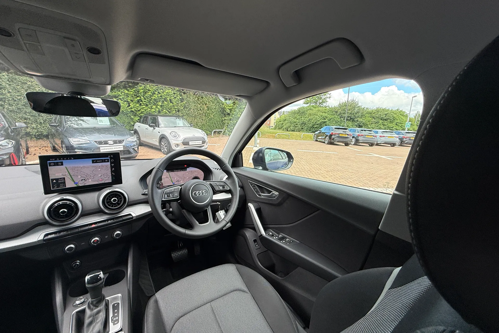 Audi Q2 thumbnail image number 37