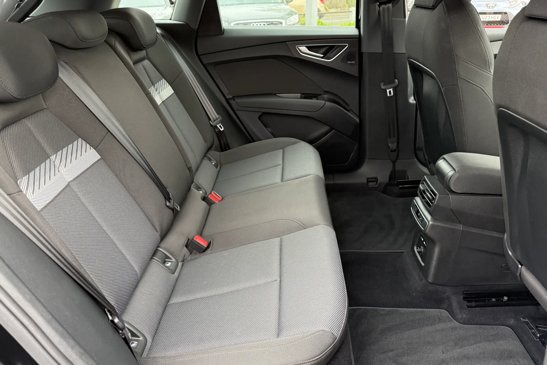 Audi Q4 thumbnail image number 47