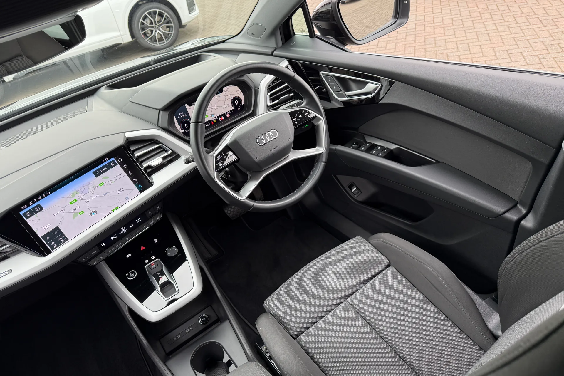 Audi Q4 thumbnail image number 44