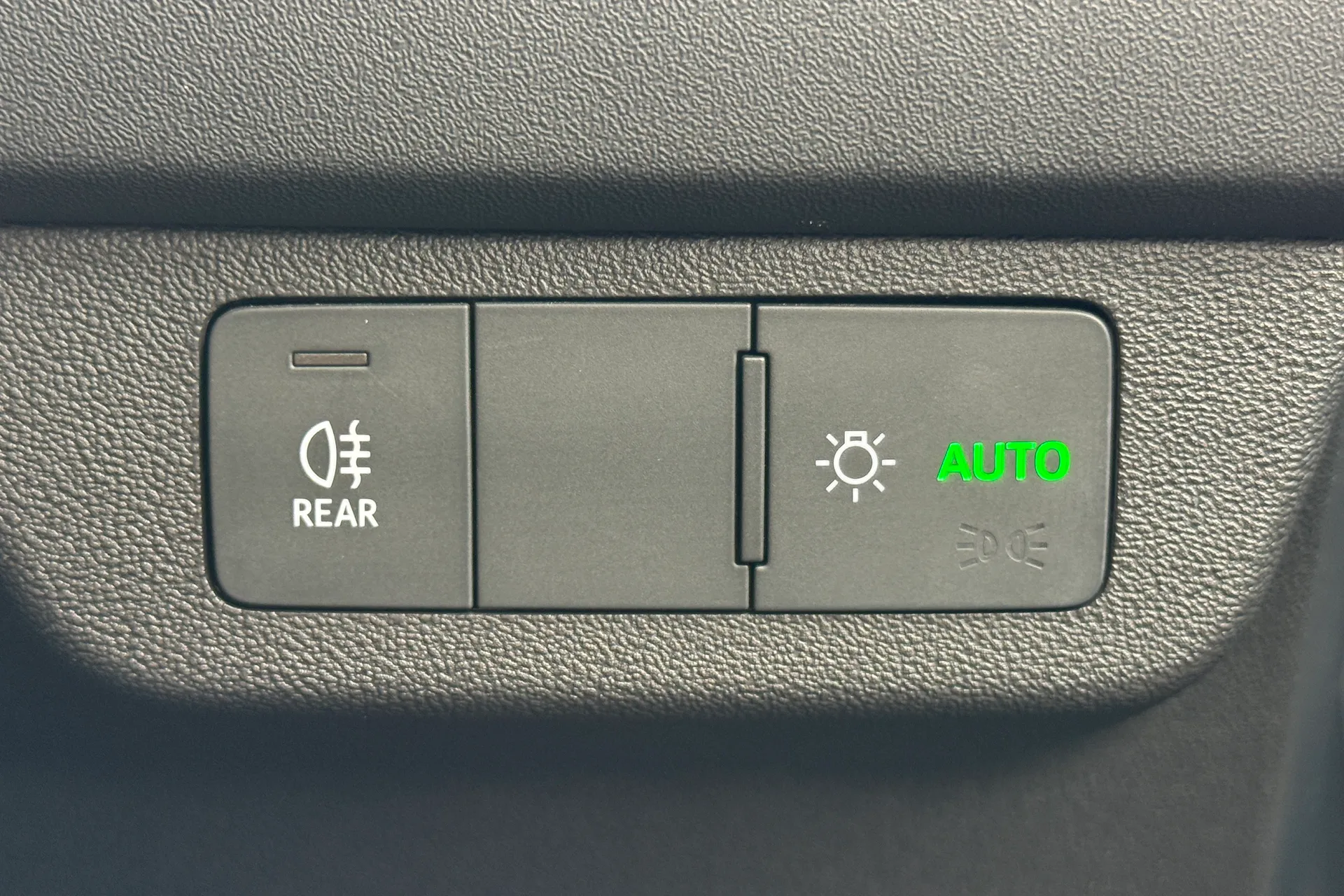 Audi Q4 thumbnail image number 24