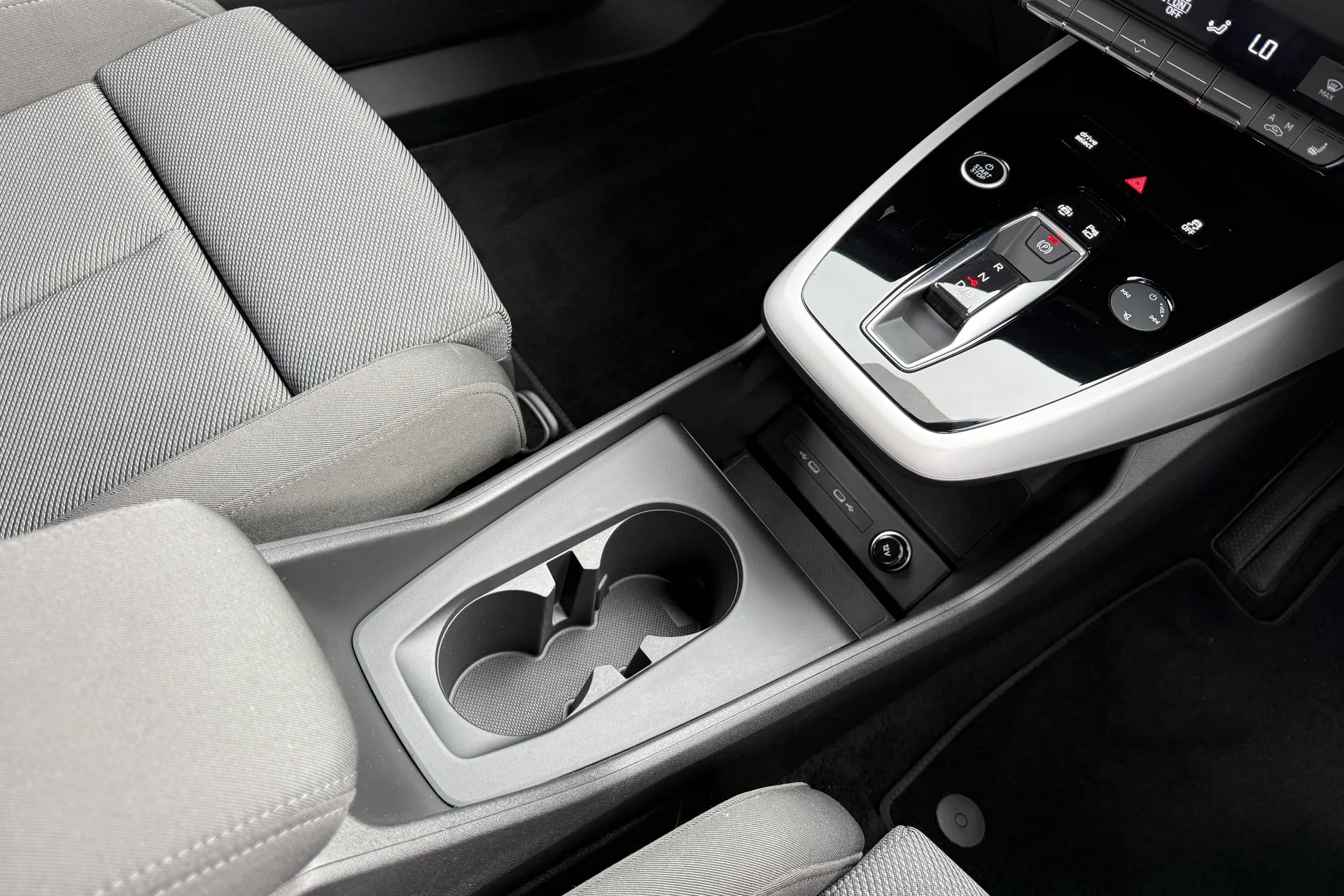 Audi Q4 thumbnail image number 43