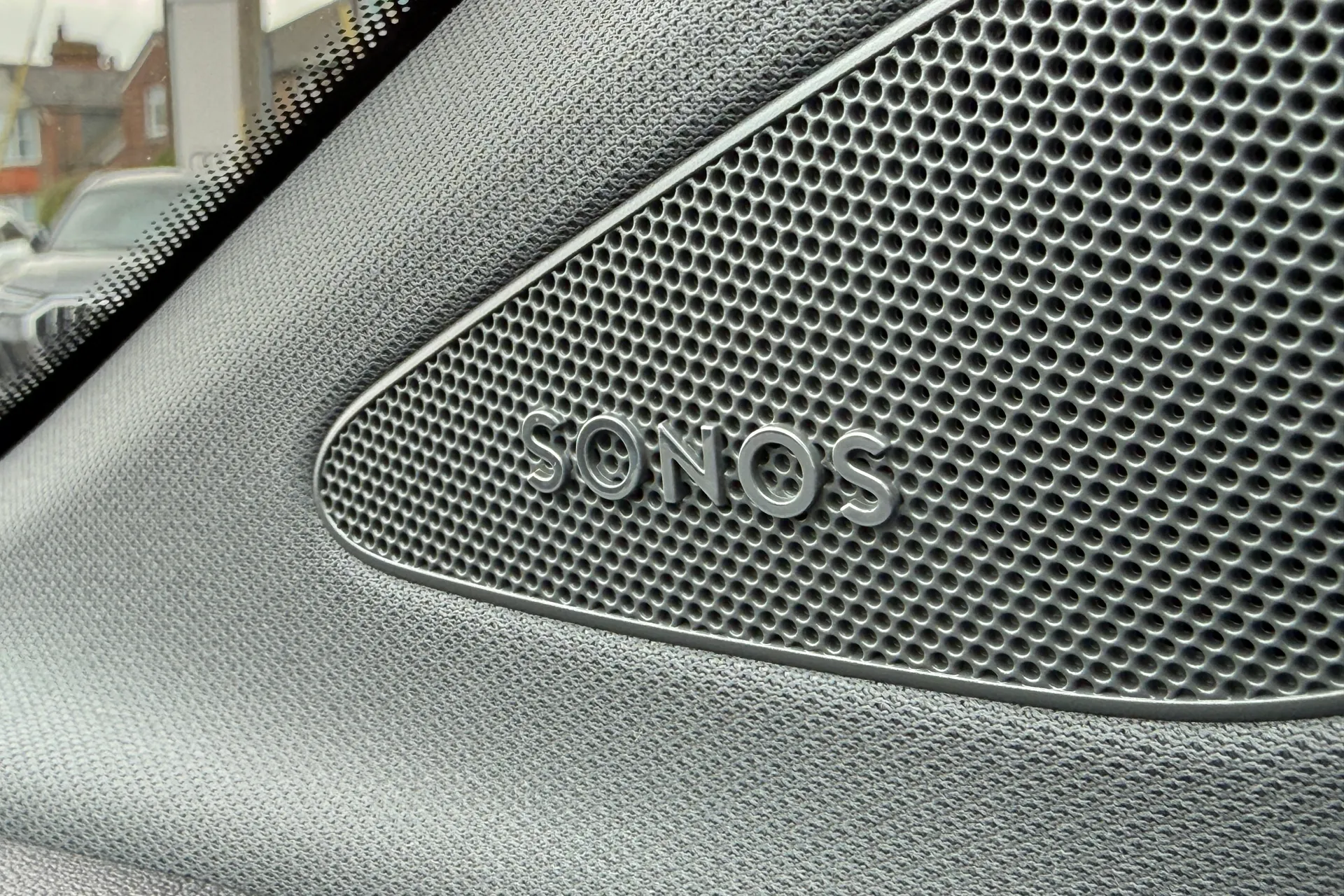 Audi Q4 thumbnail image number 17