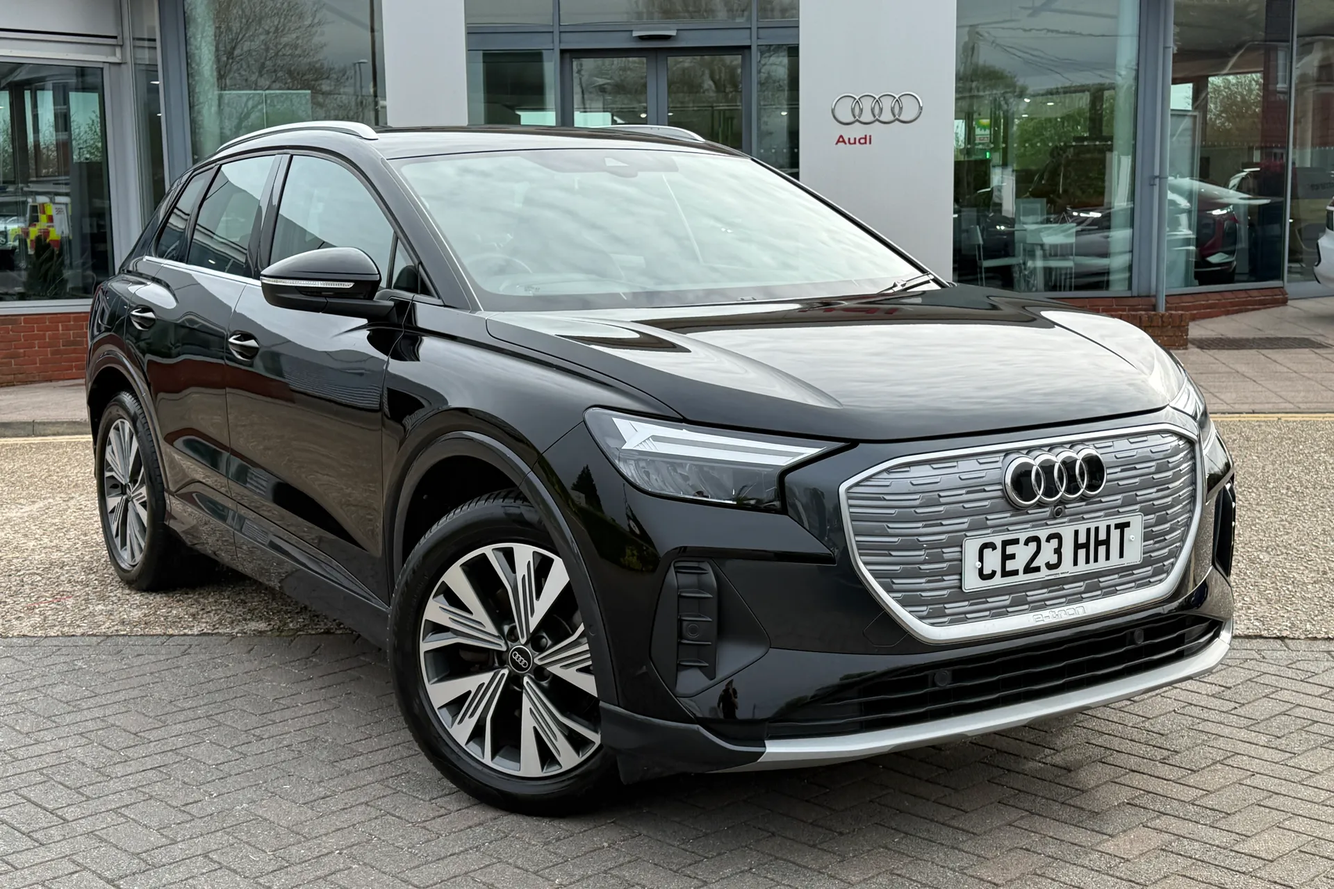 Audi Q4 thumbnail image number 25