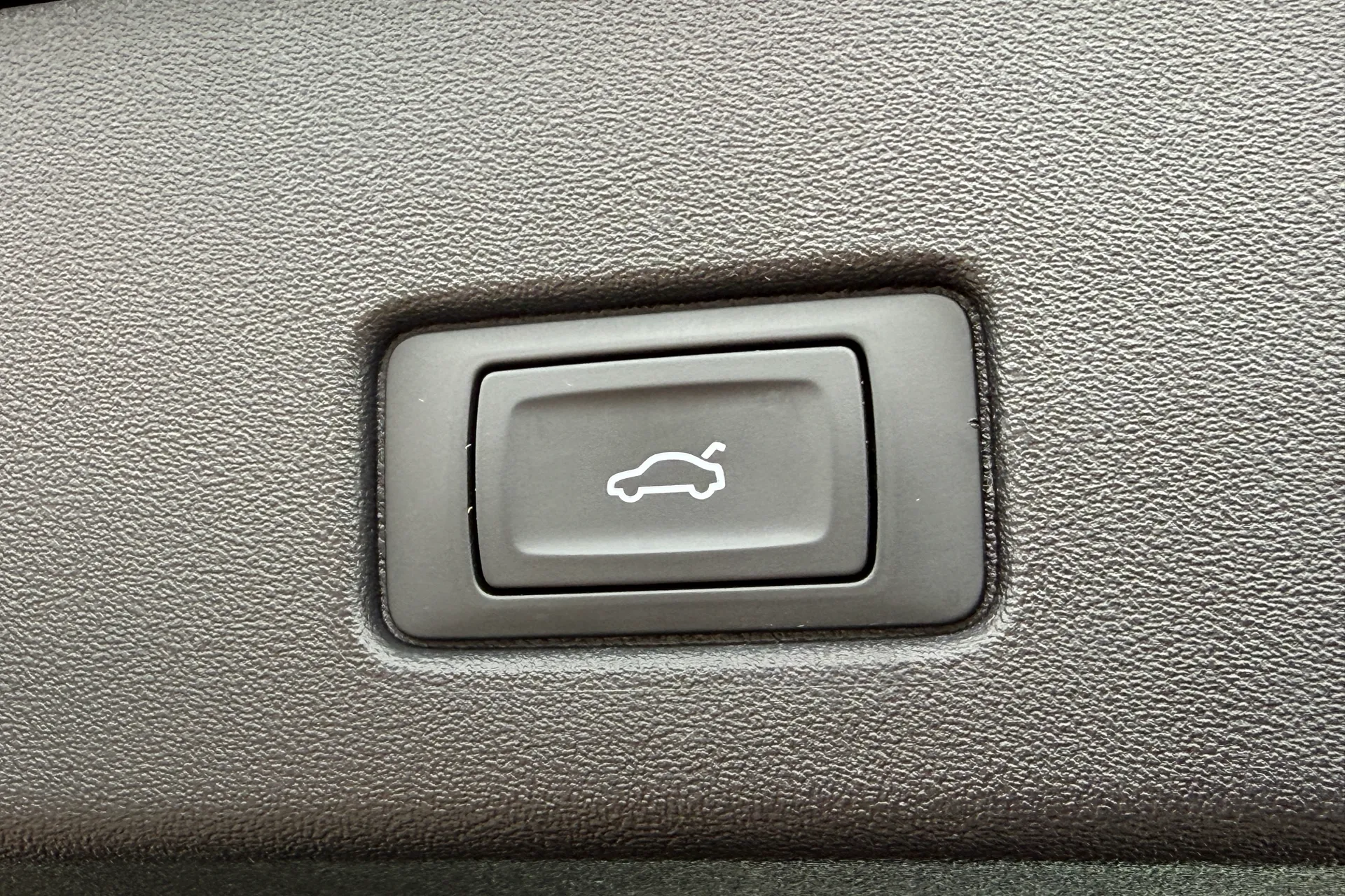 Audi Q4 thumbnail image number 40
