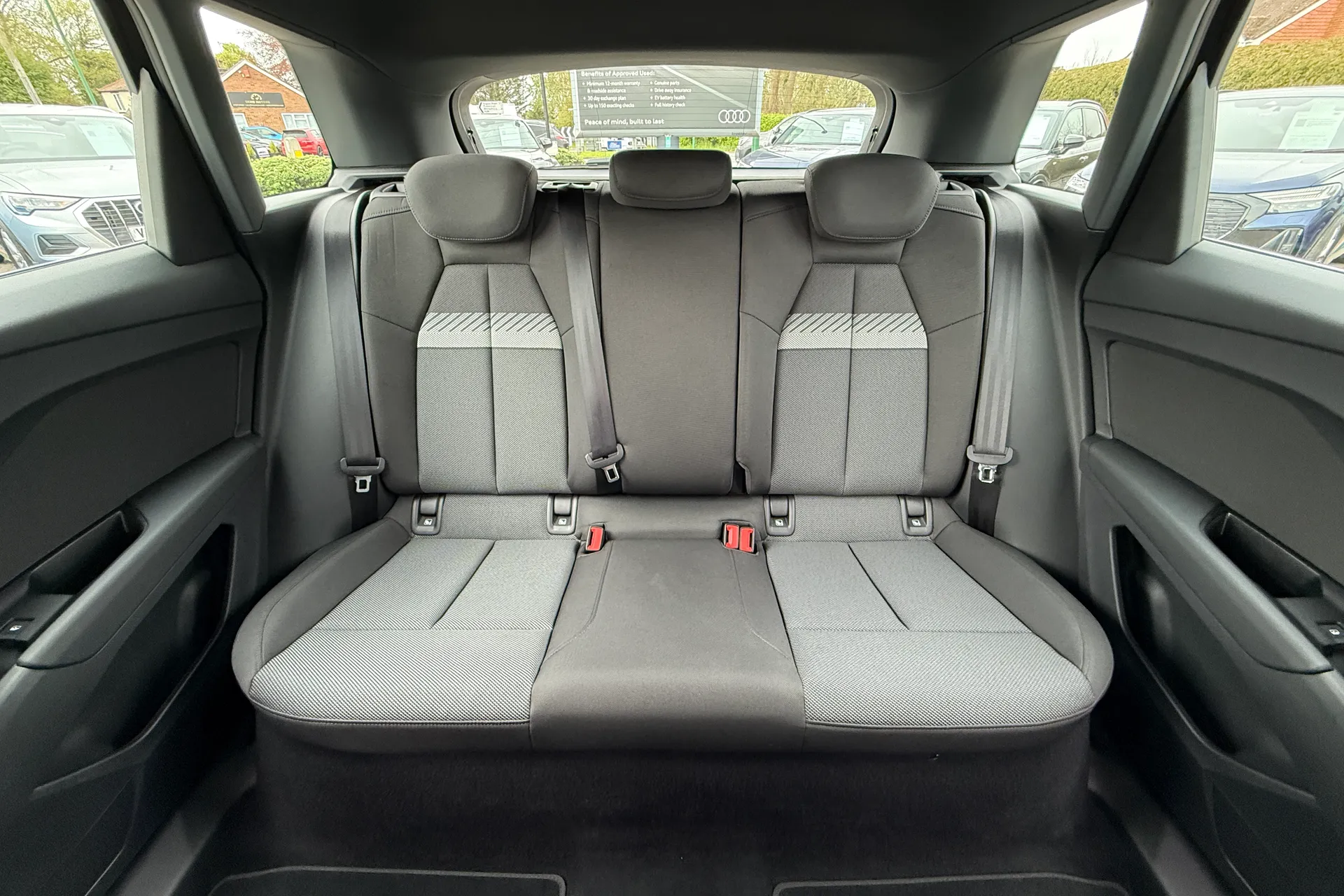 Audi Q4 thumbnail image number 41