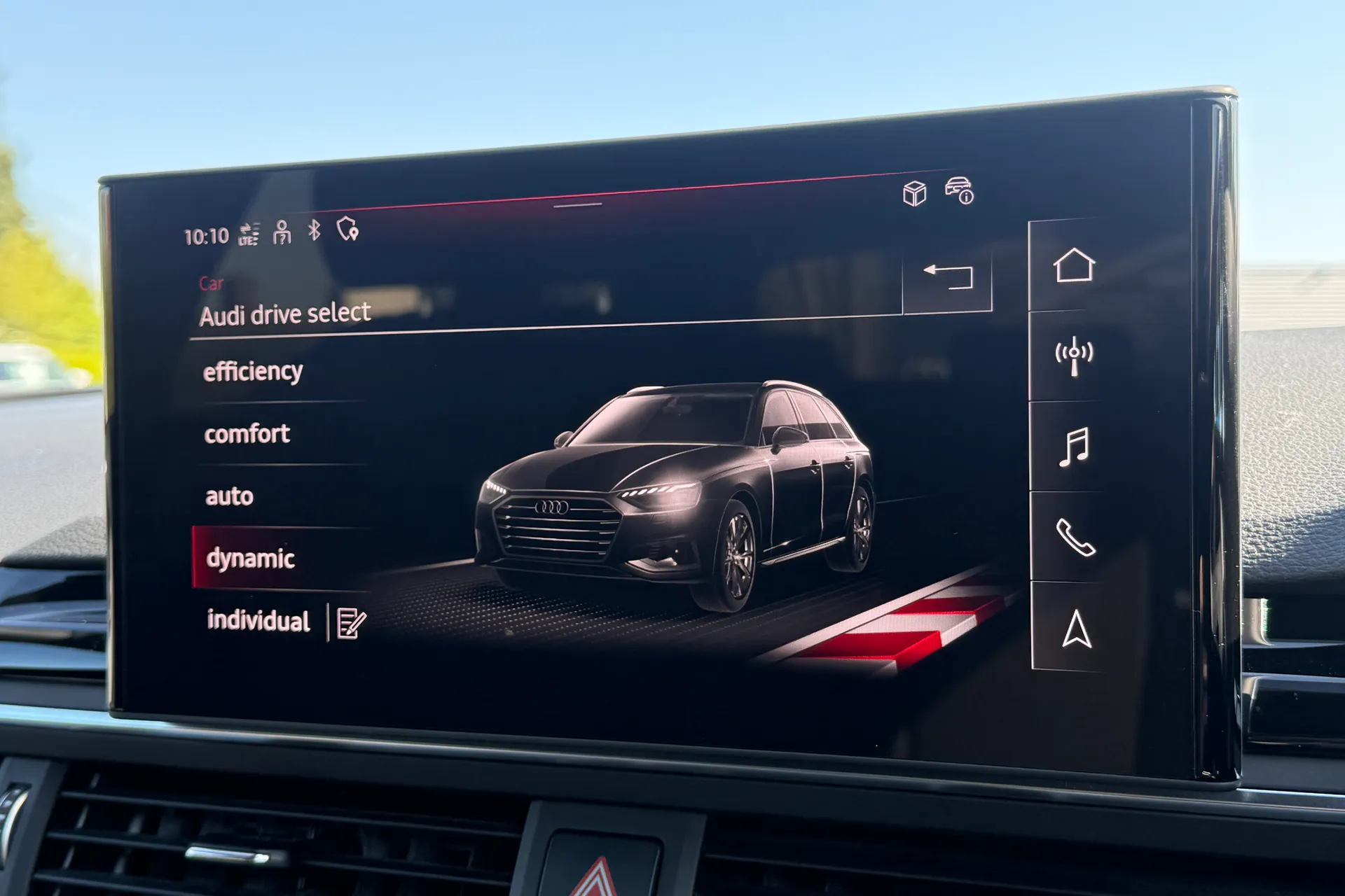 Audi A4 thumbnail image number 11