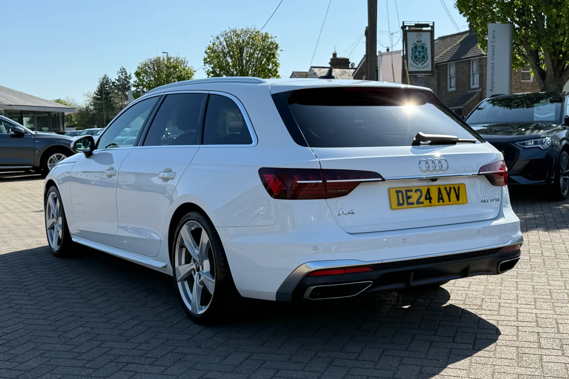 Audi A4 thumbnail image number 34