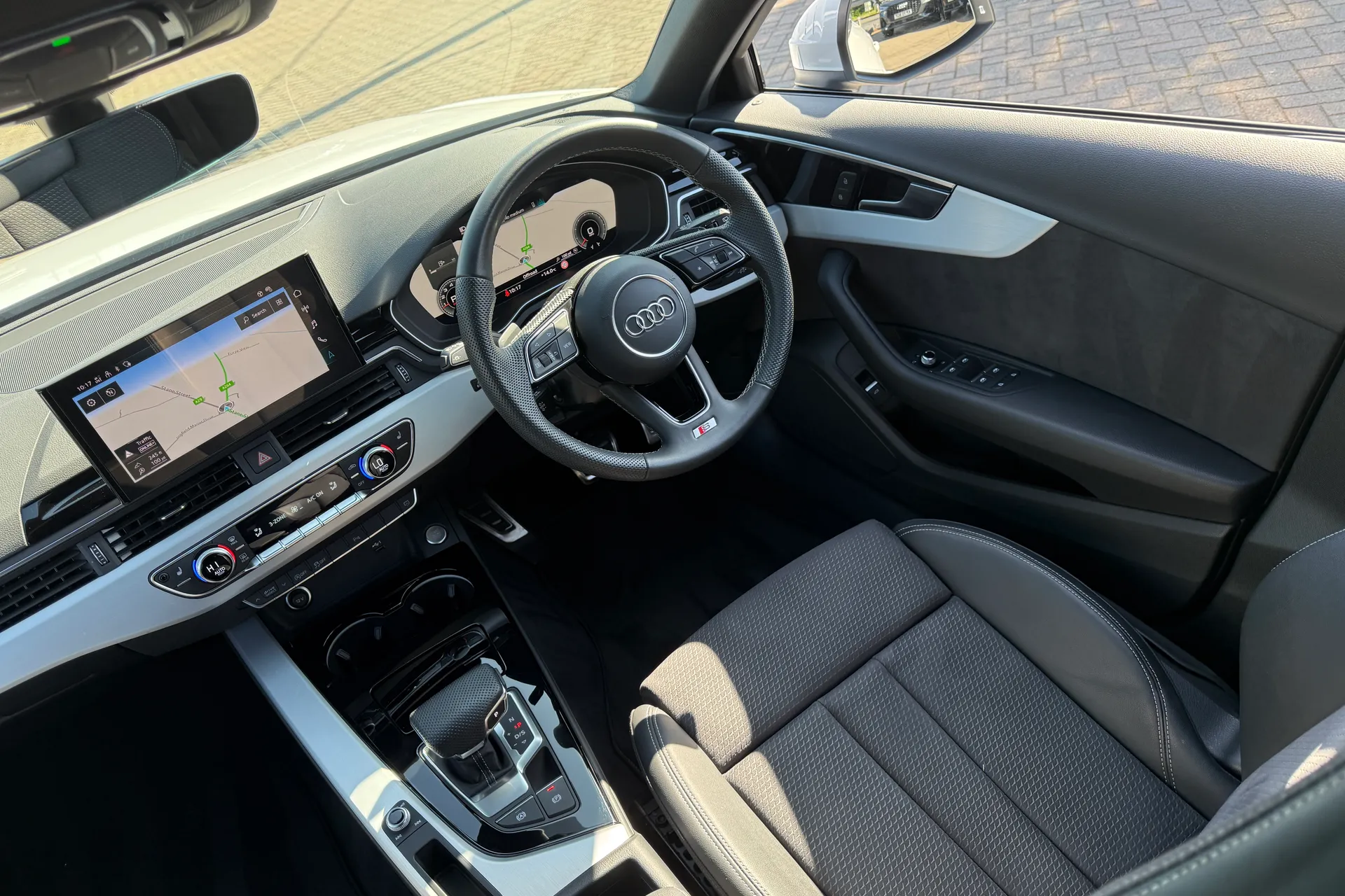Audi A4 thumbnail image number 42
