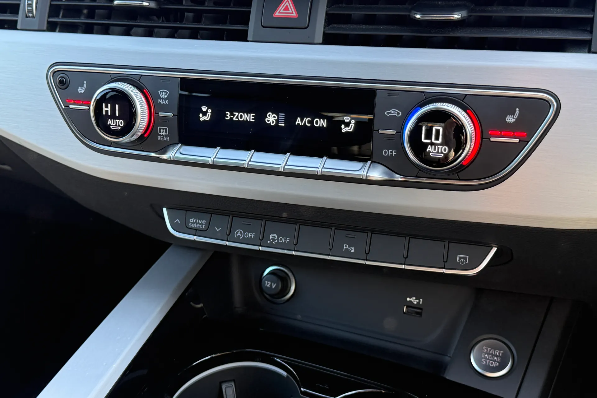 Audi A4 thumbnail image number 16