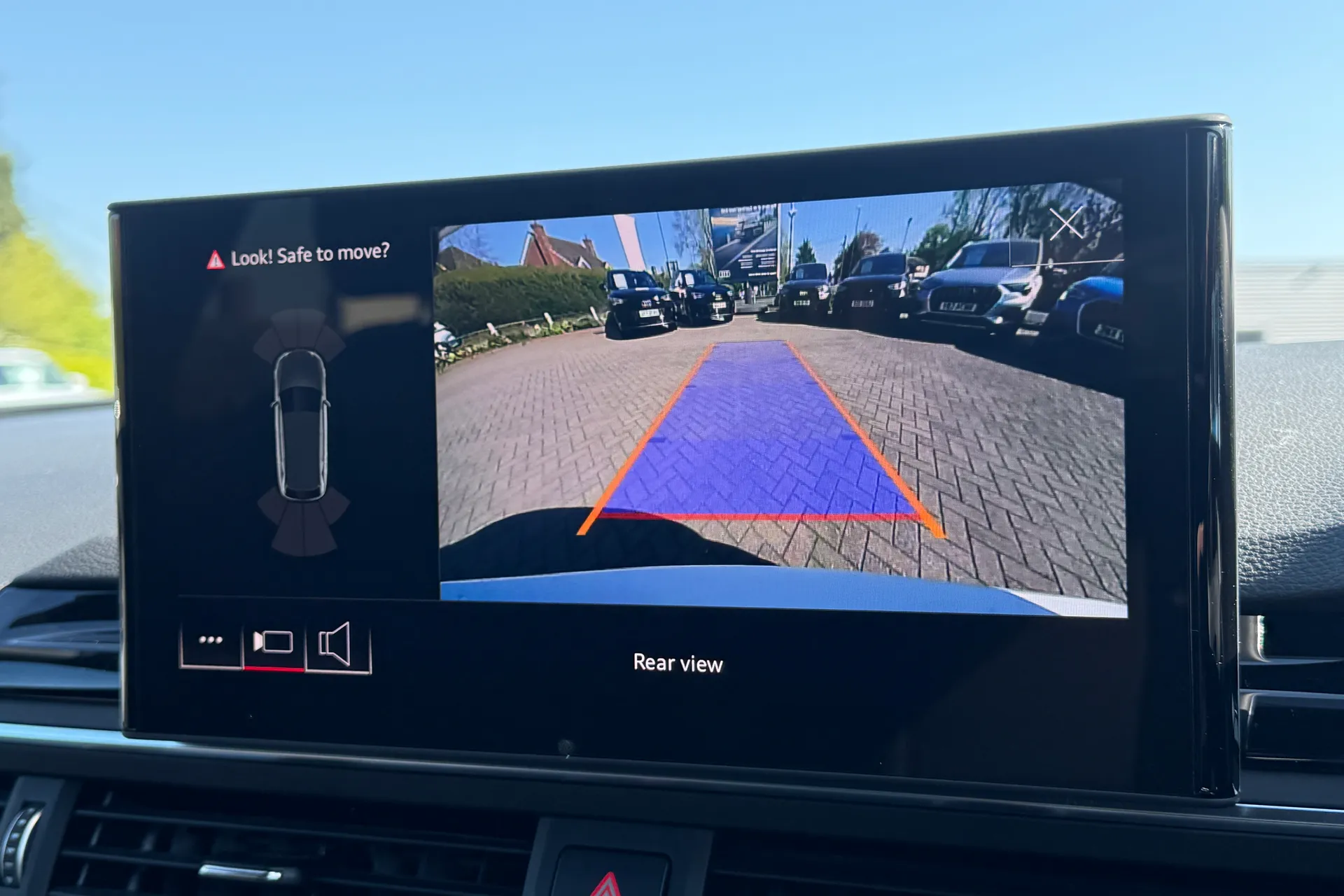 Audi A4 thumbnail image number 4