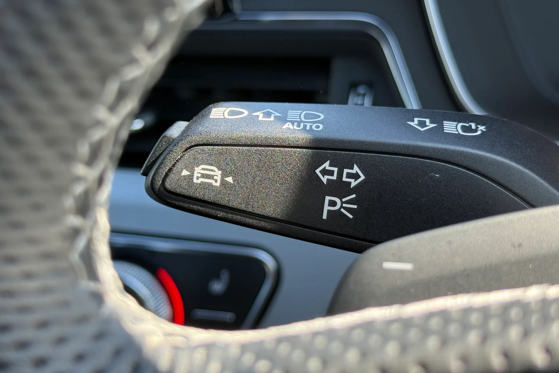 Audi A4 thumbnail image number 18